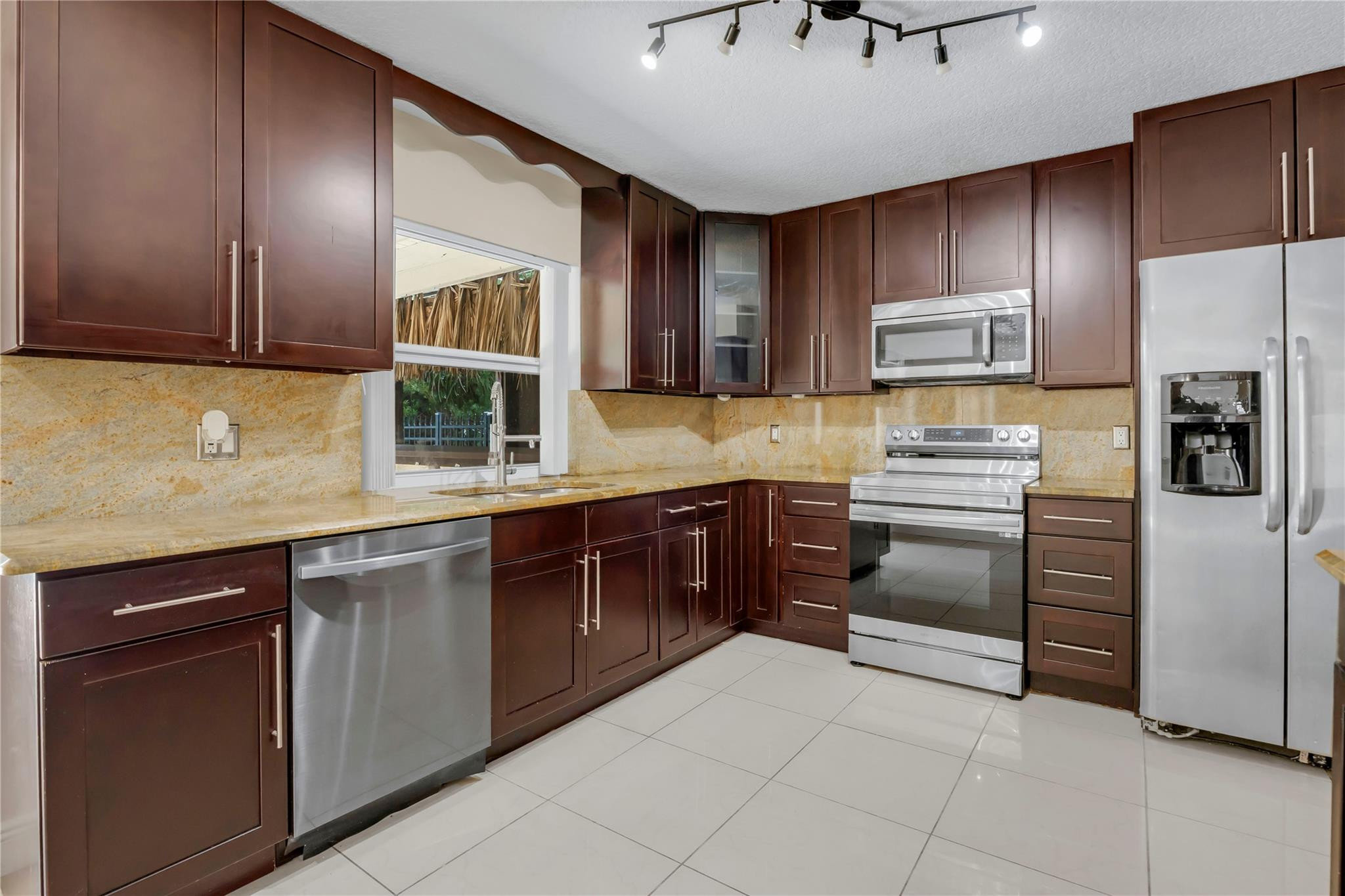 8592 NW 7th Street