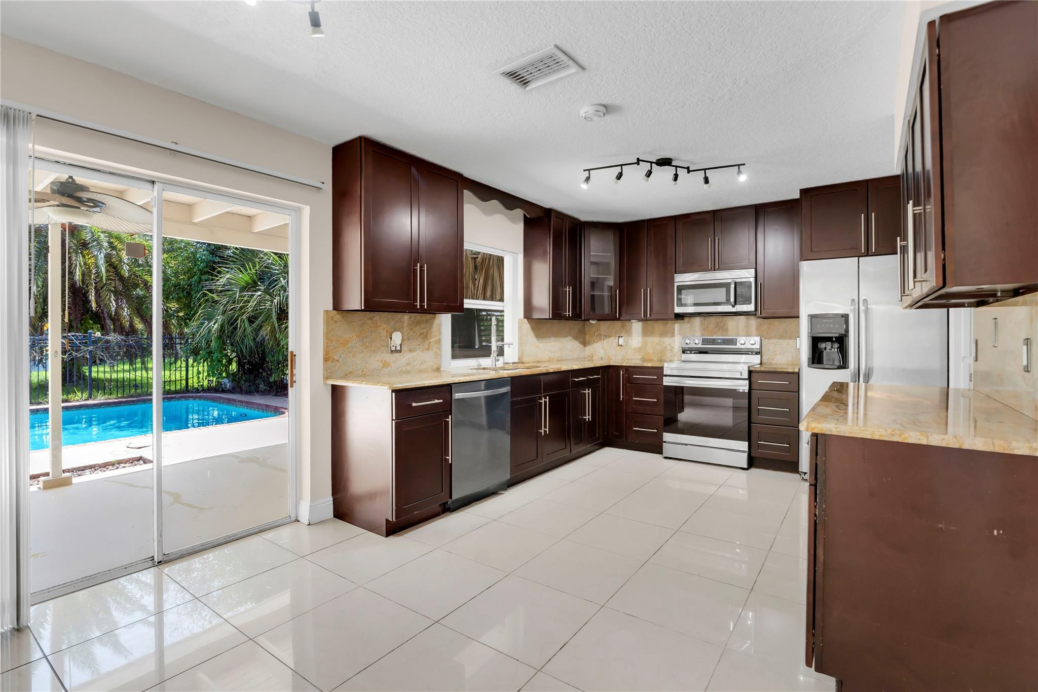 8592 NW 7th Street