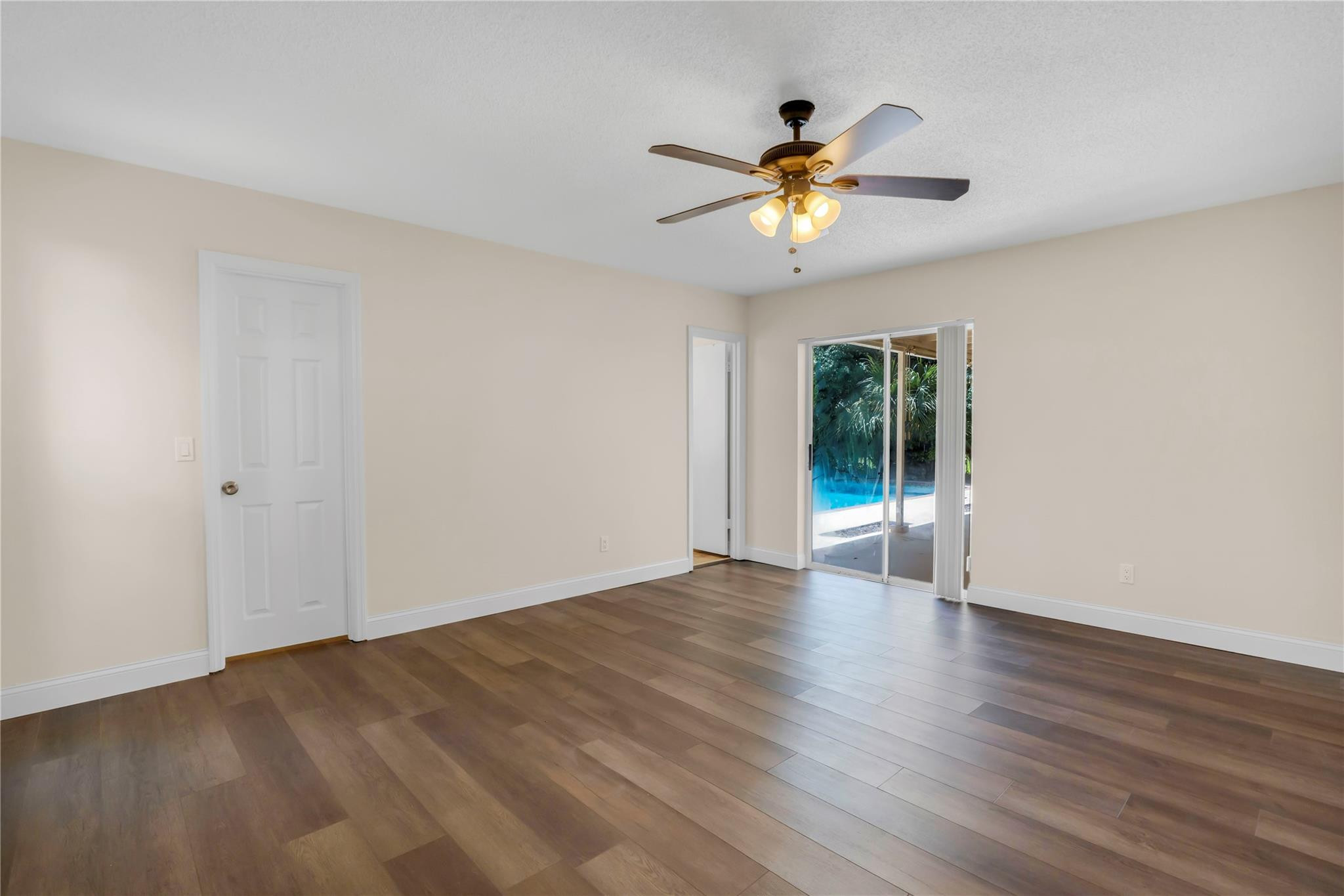 8592 NW 7th Street