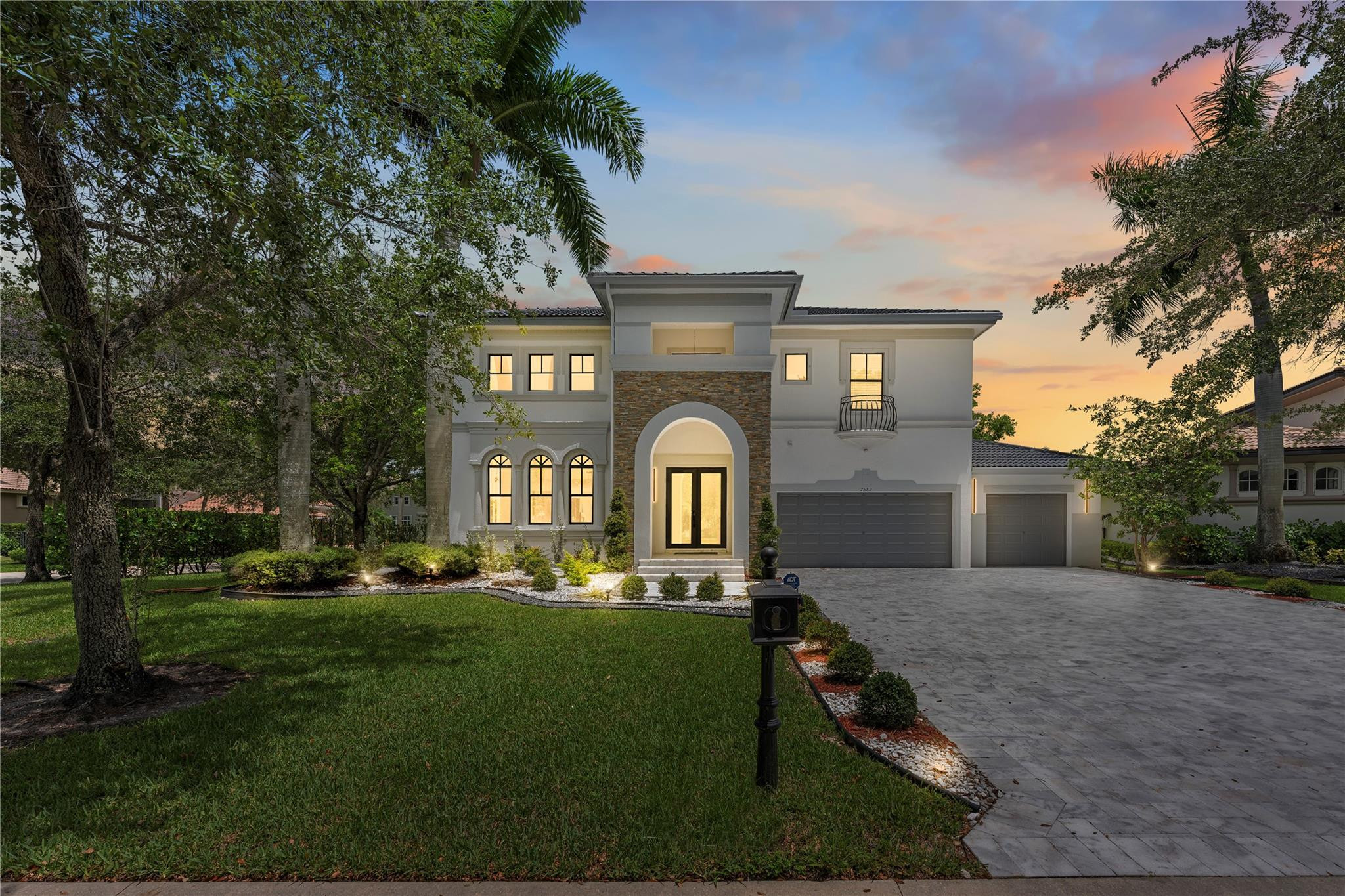 7582 NW 127th Manor