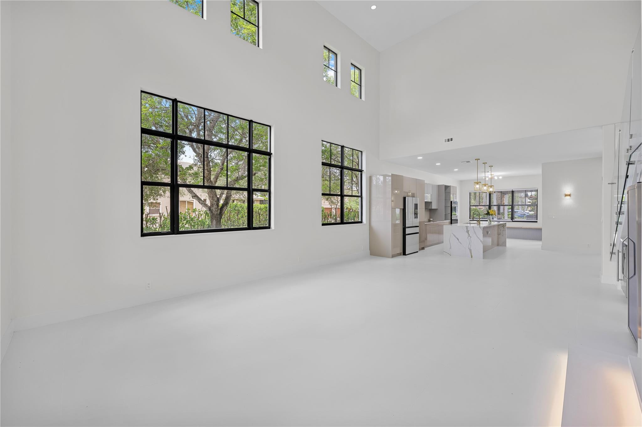 7582 NW 127th Manor