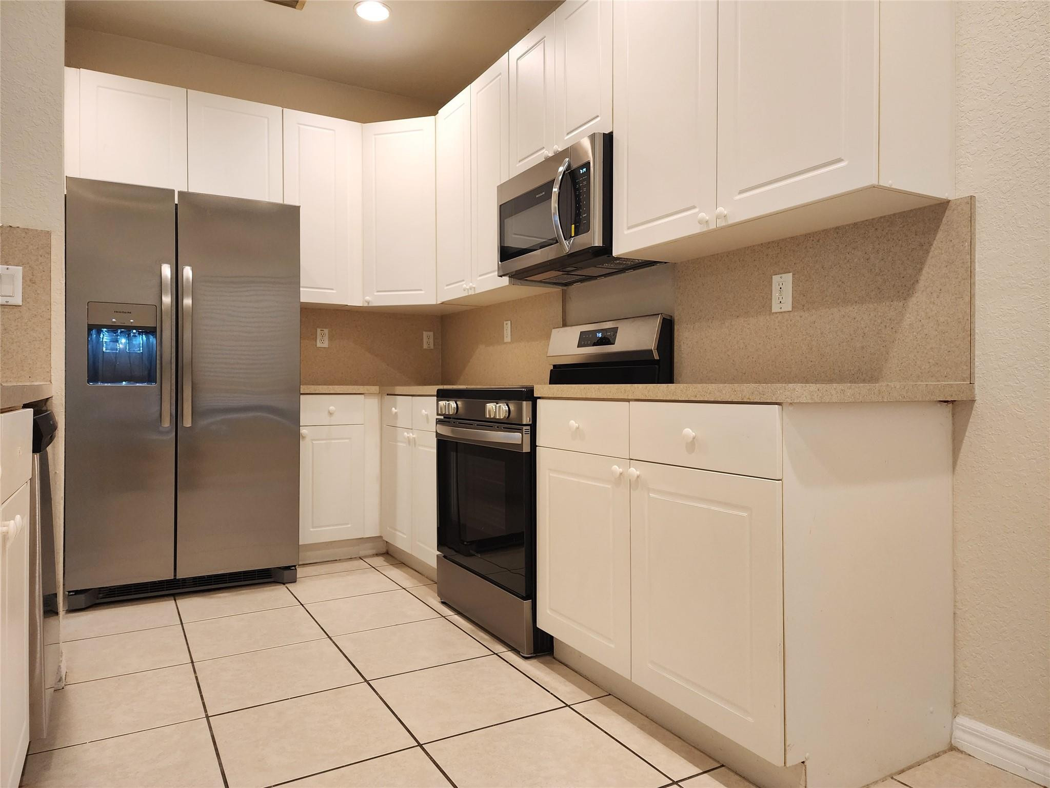 3481 Merrick Lane 301
