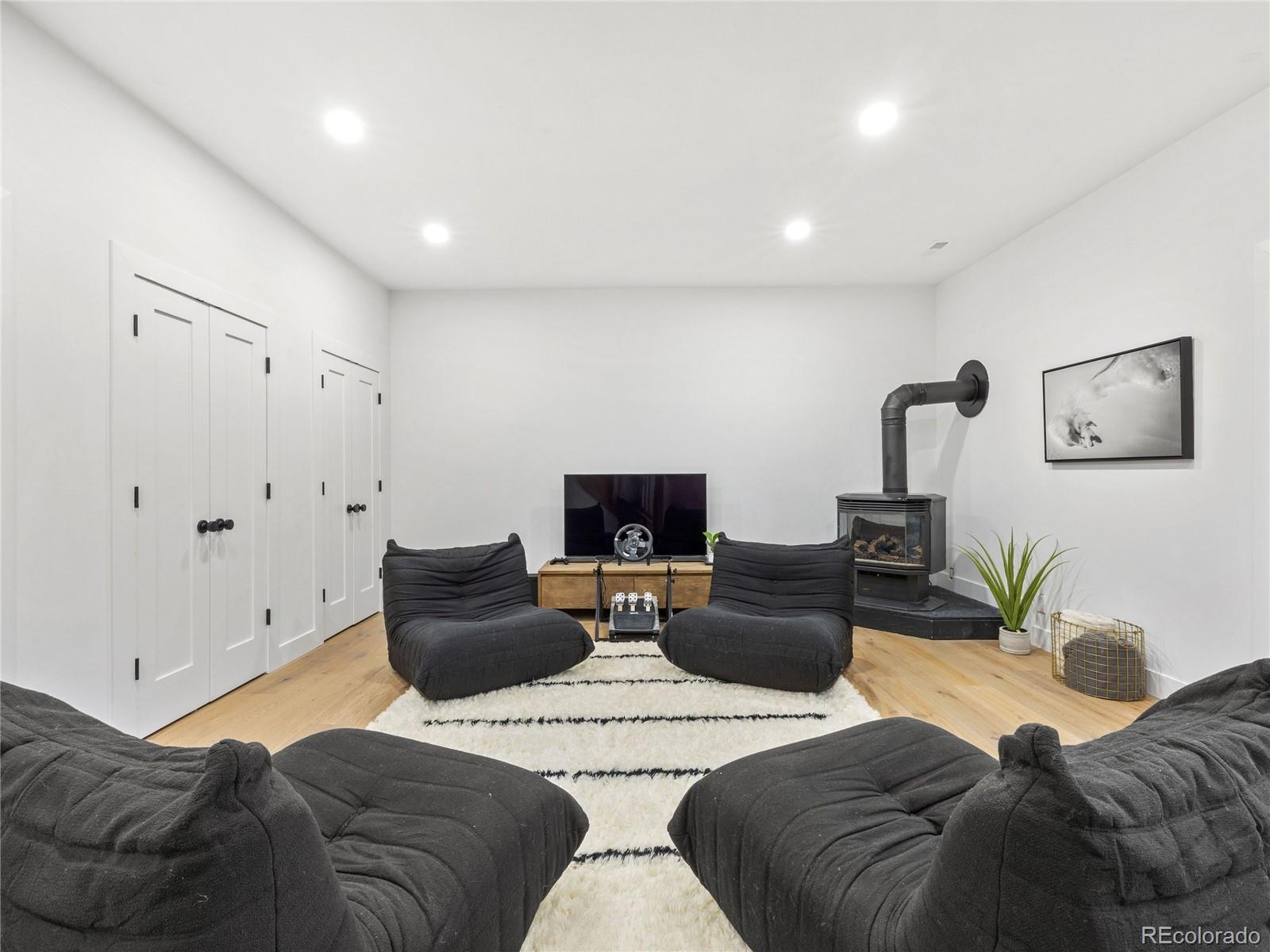 32382 Meadow Mountain Road