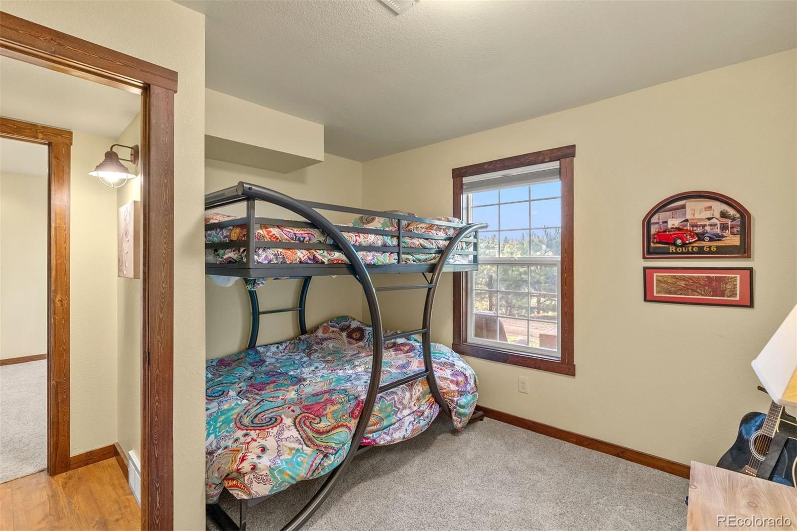 576 Bluebird Lane