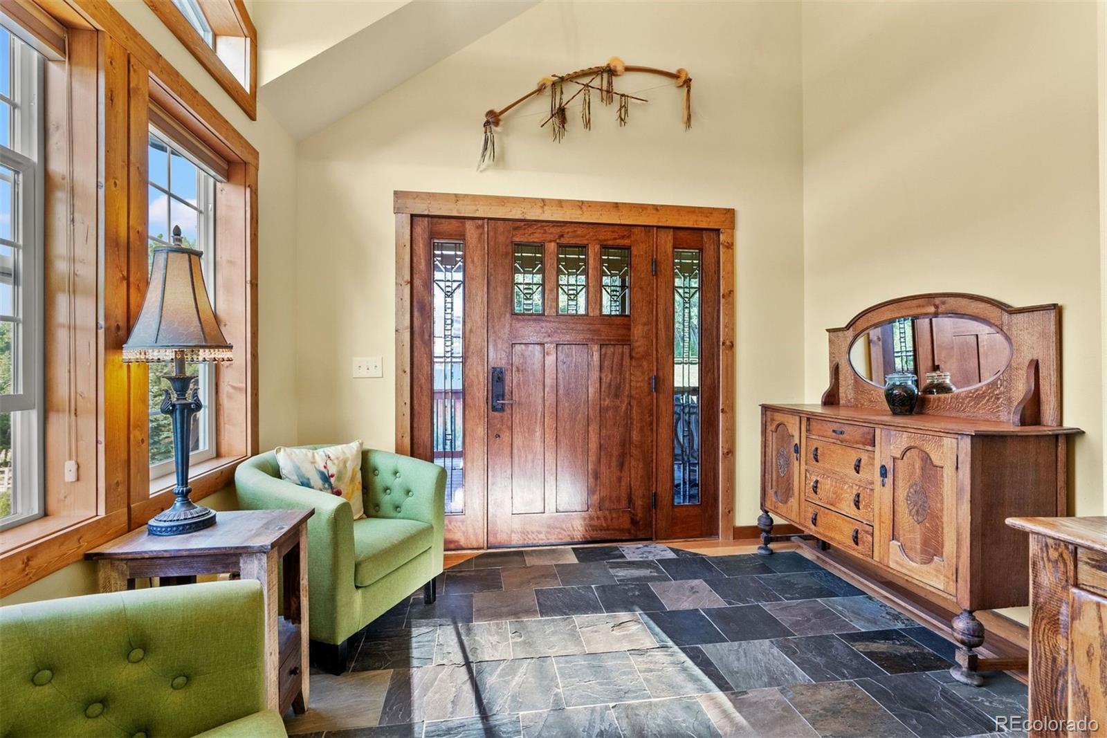 576 Bluebird Lane