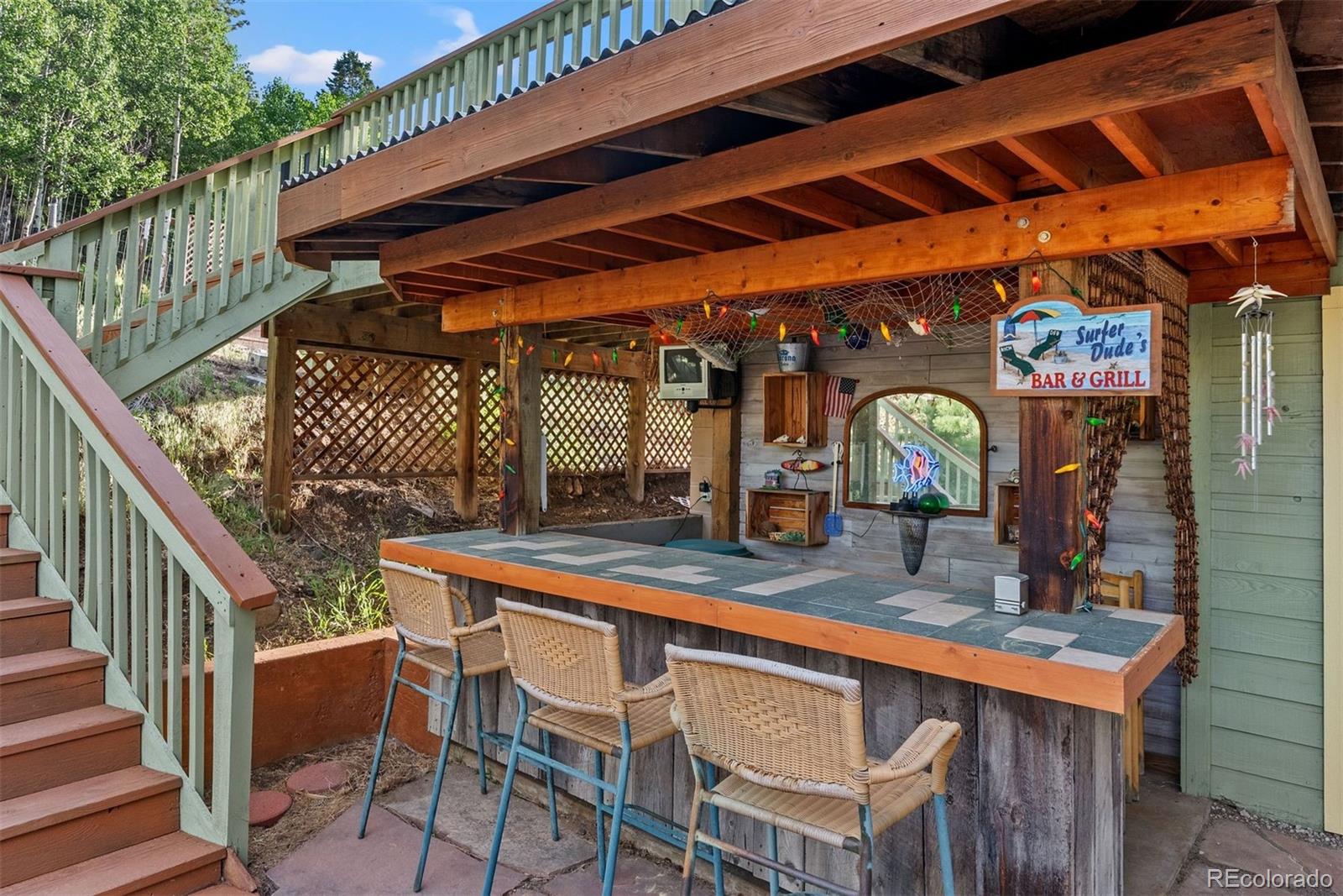 576 Bluebird Lane