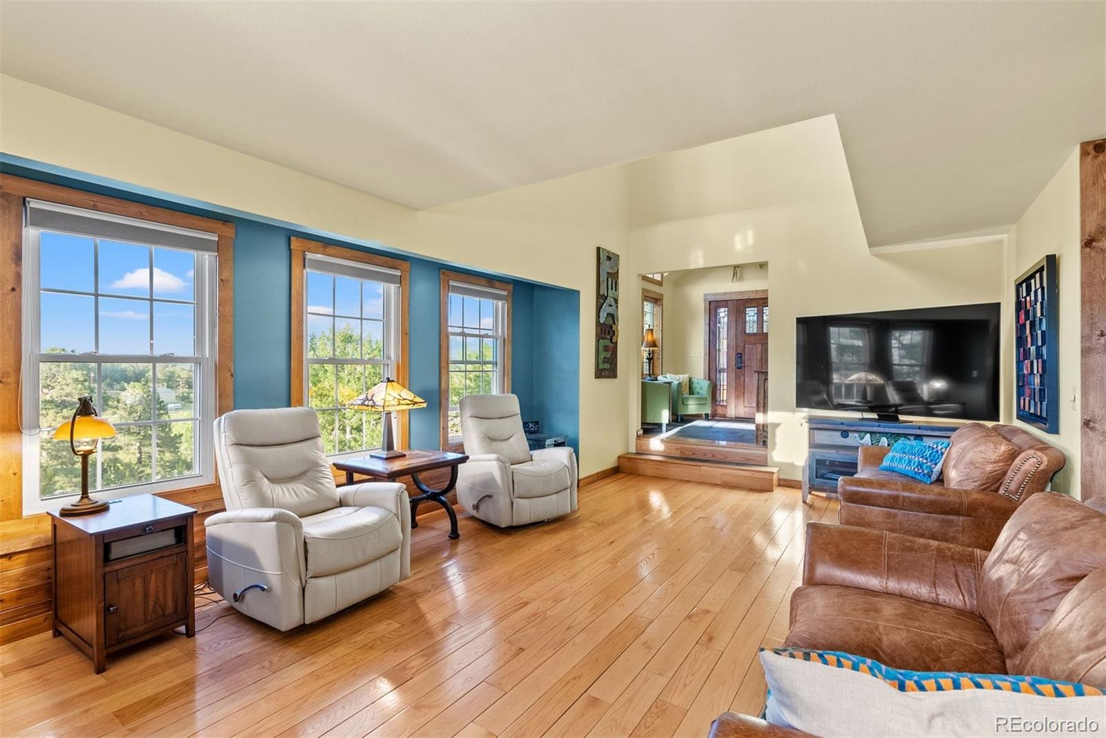 576 Bluebird Lane