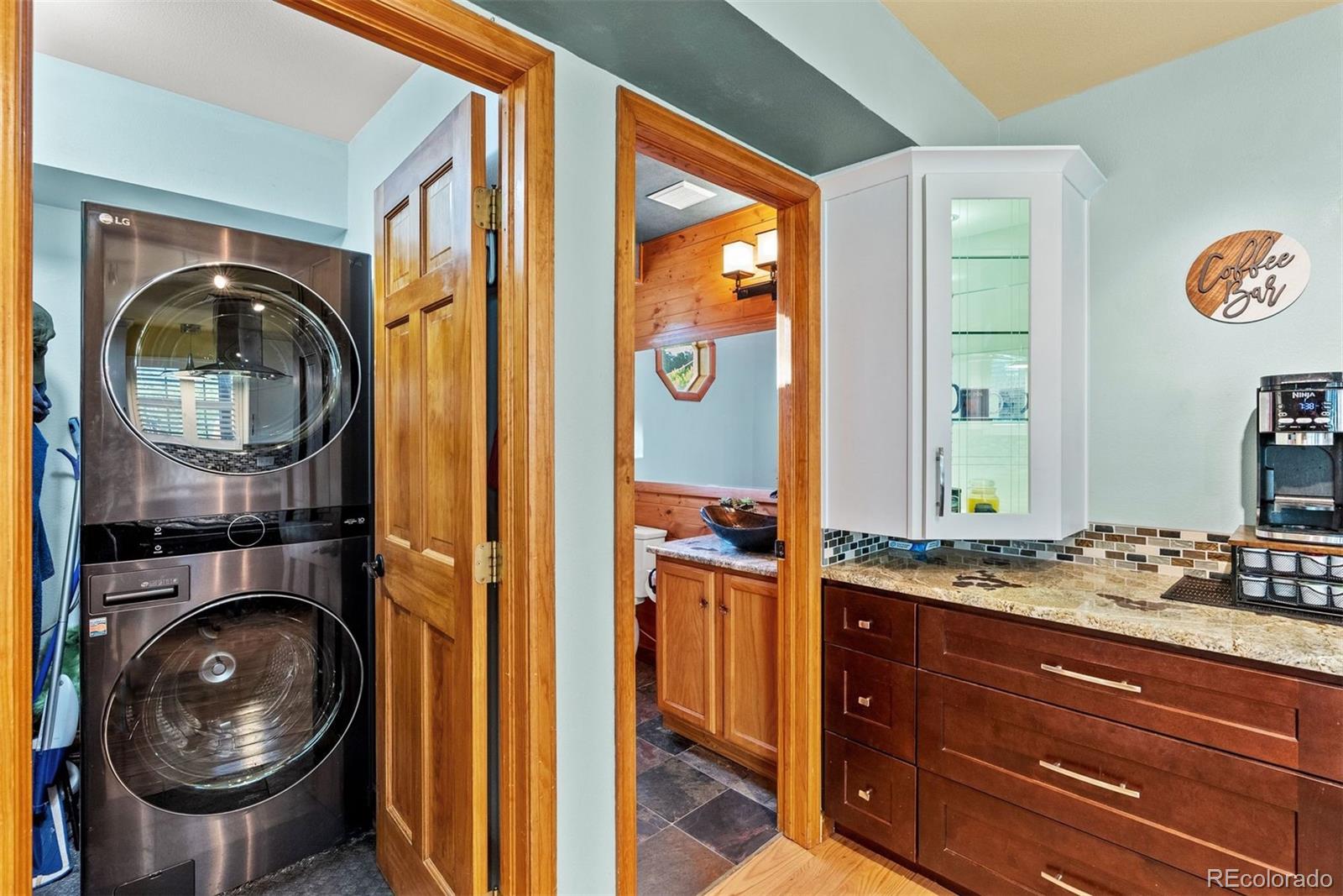 576 Bluebird Lane