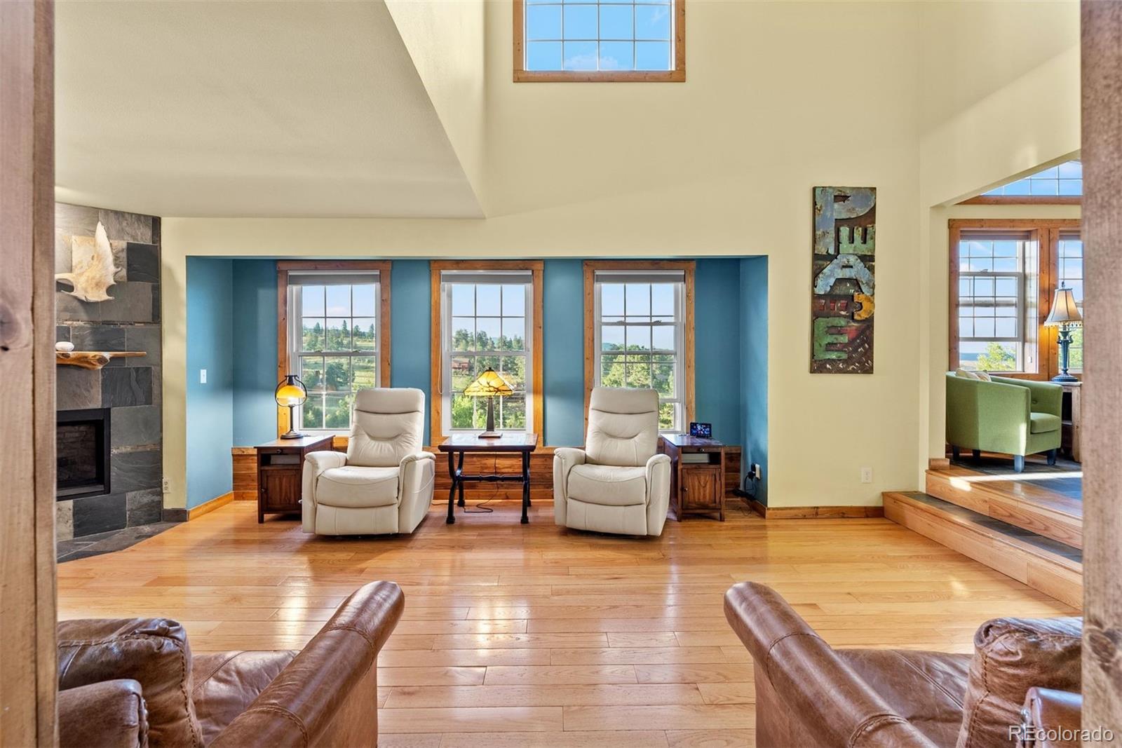 576 Bluebird Lane