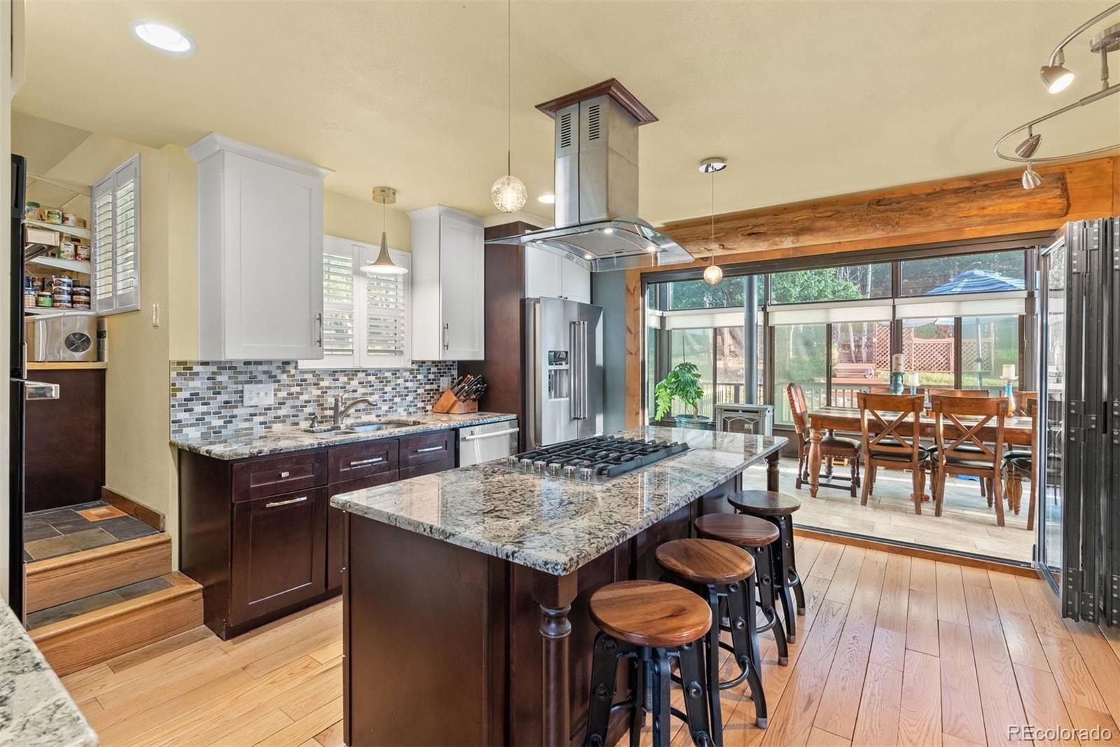 576 Bluebird Lane
