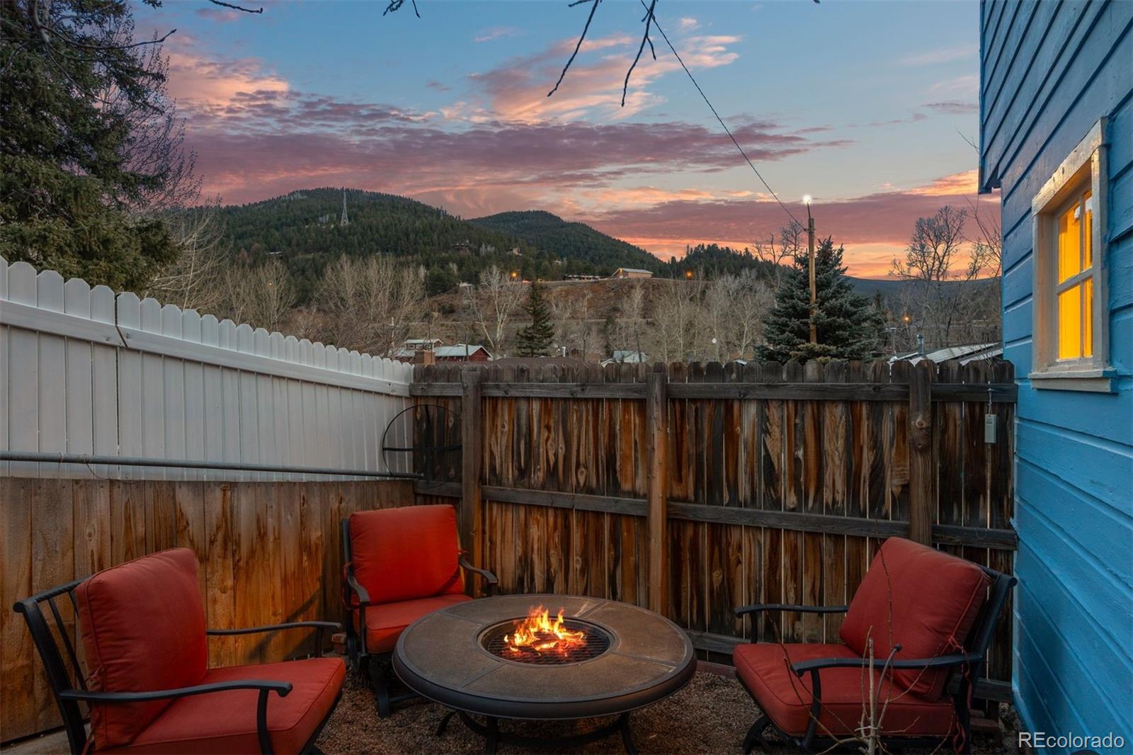 2041 Virginia Street