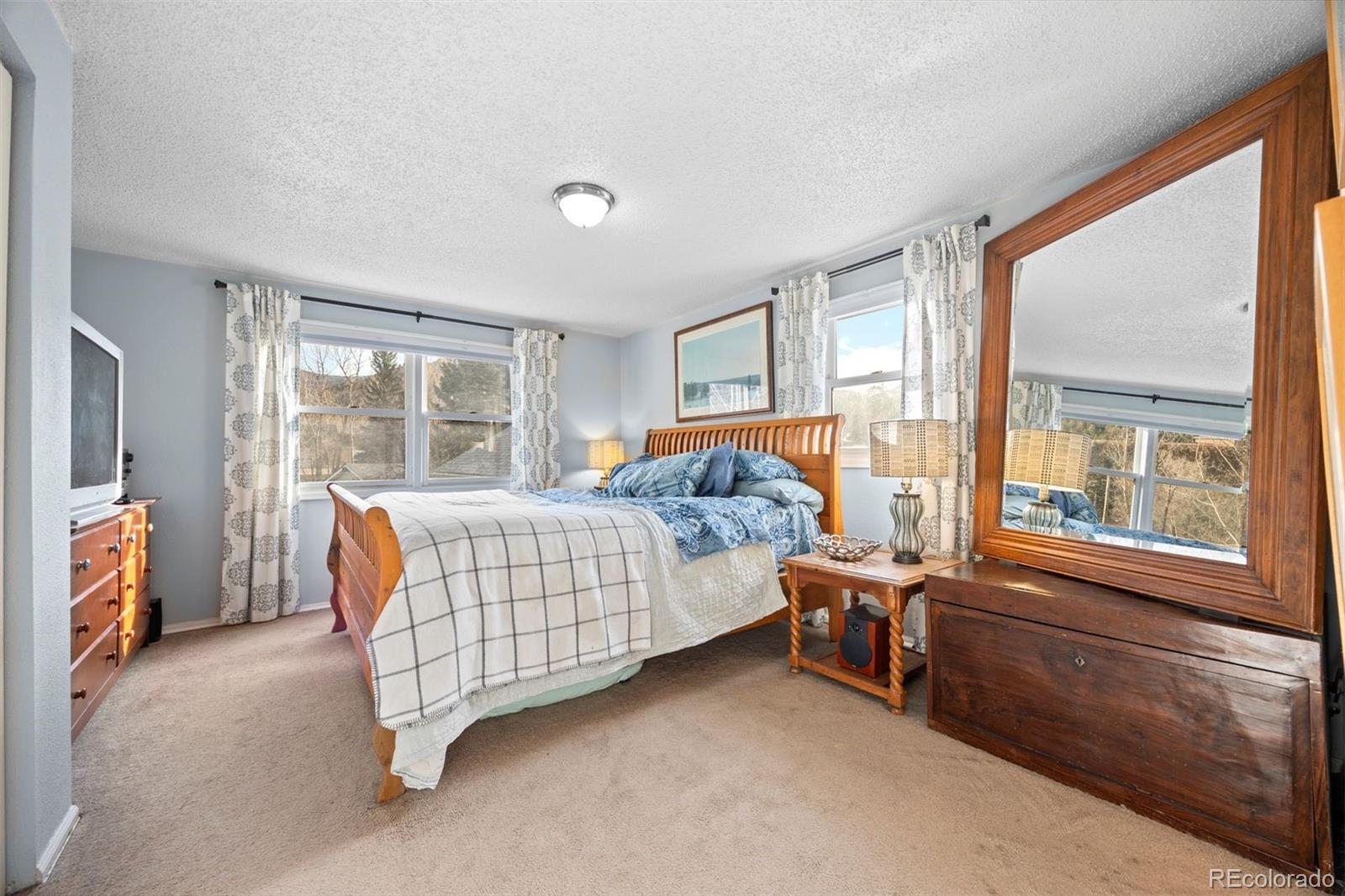 2041 Virginia Street