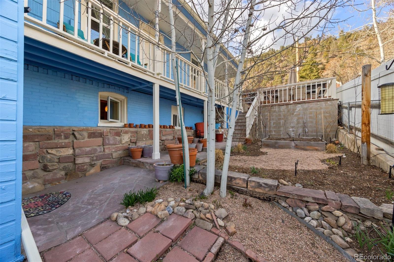 2041 Virginia Street