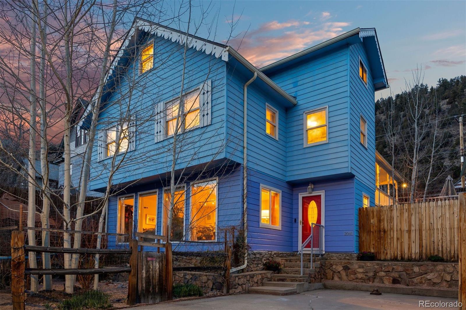 2041 Virginia Street