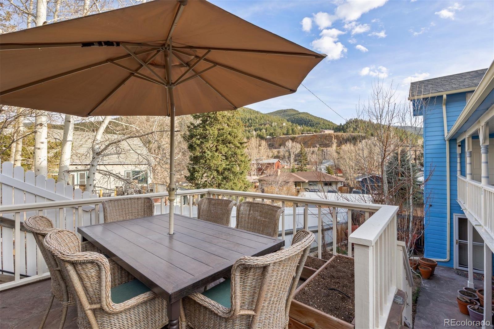 2041 Virginia Street