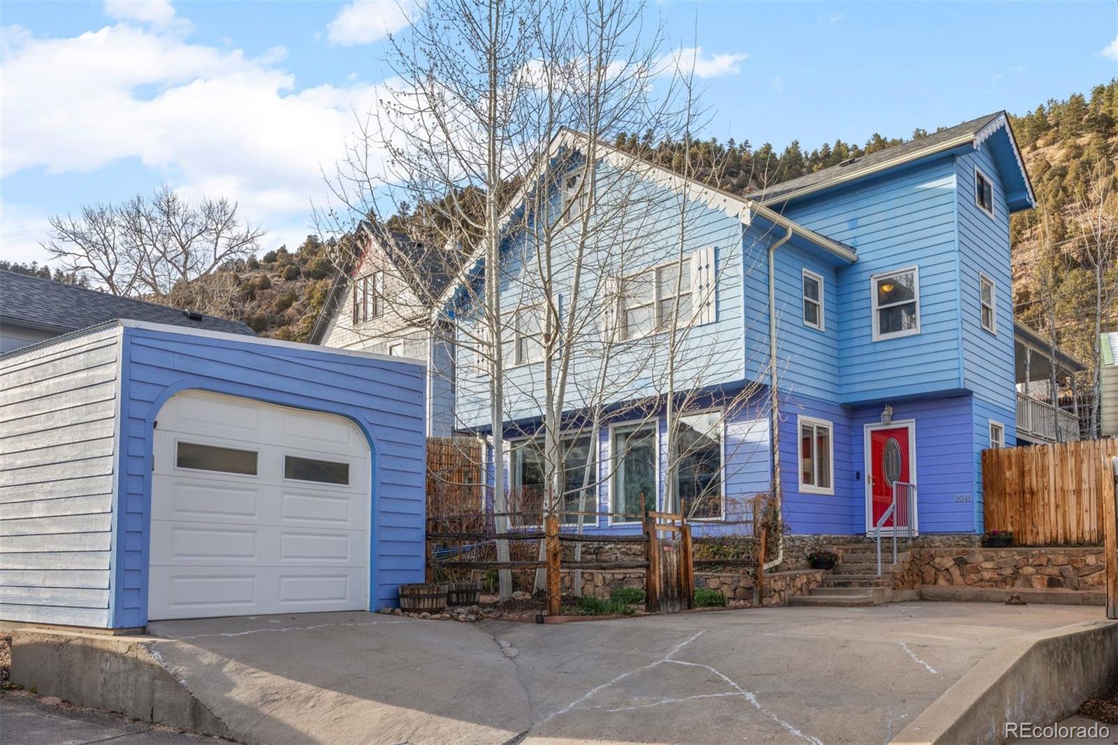 2041 Virginia Street