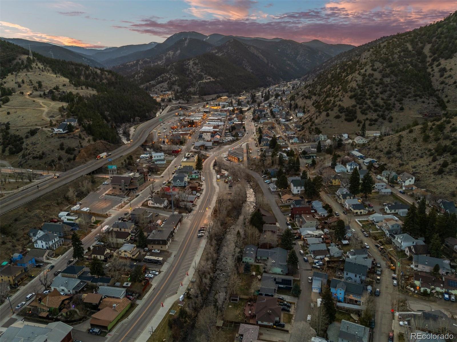 2041 Virginia Street