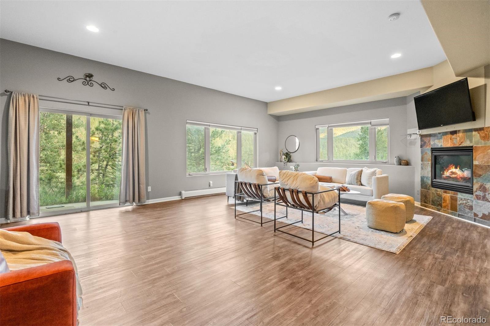 3044 High Road