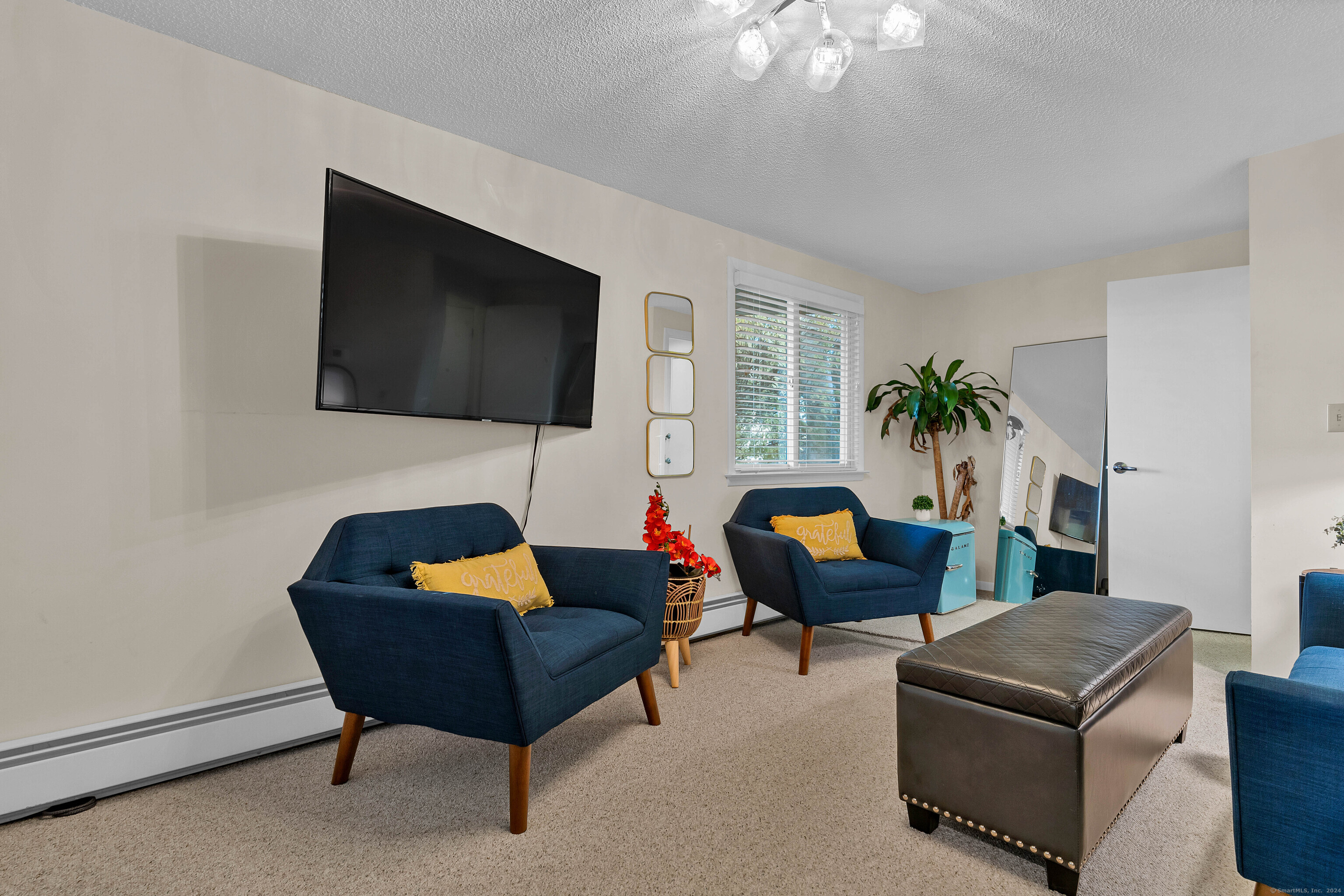 27 Hammock Road