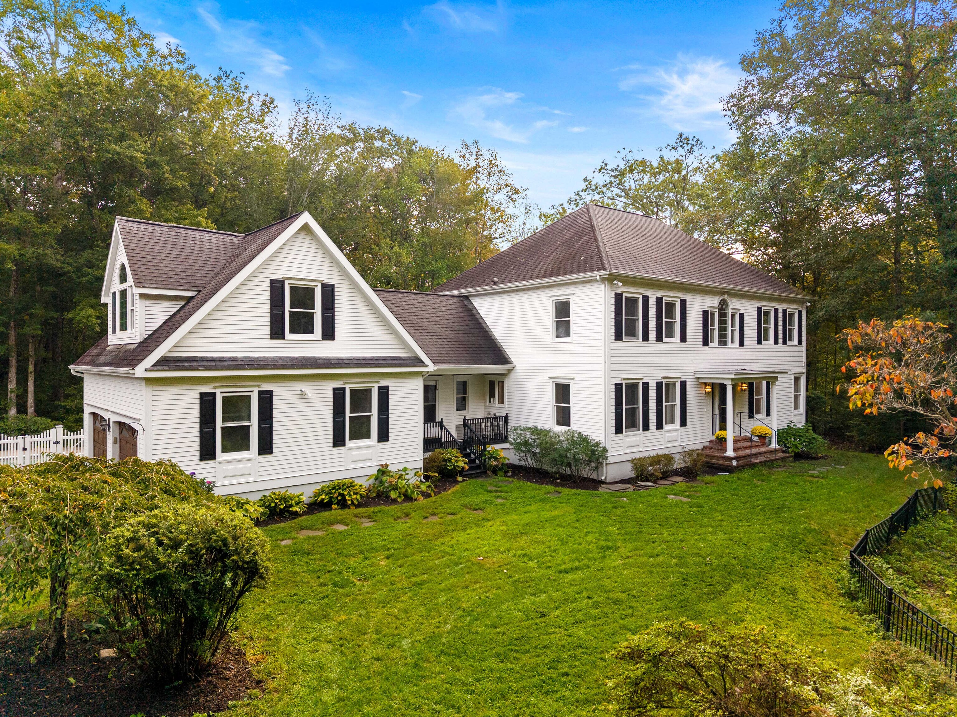 23 Horsebarn Lane