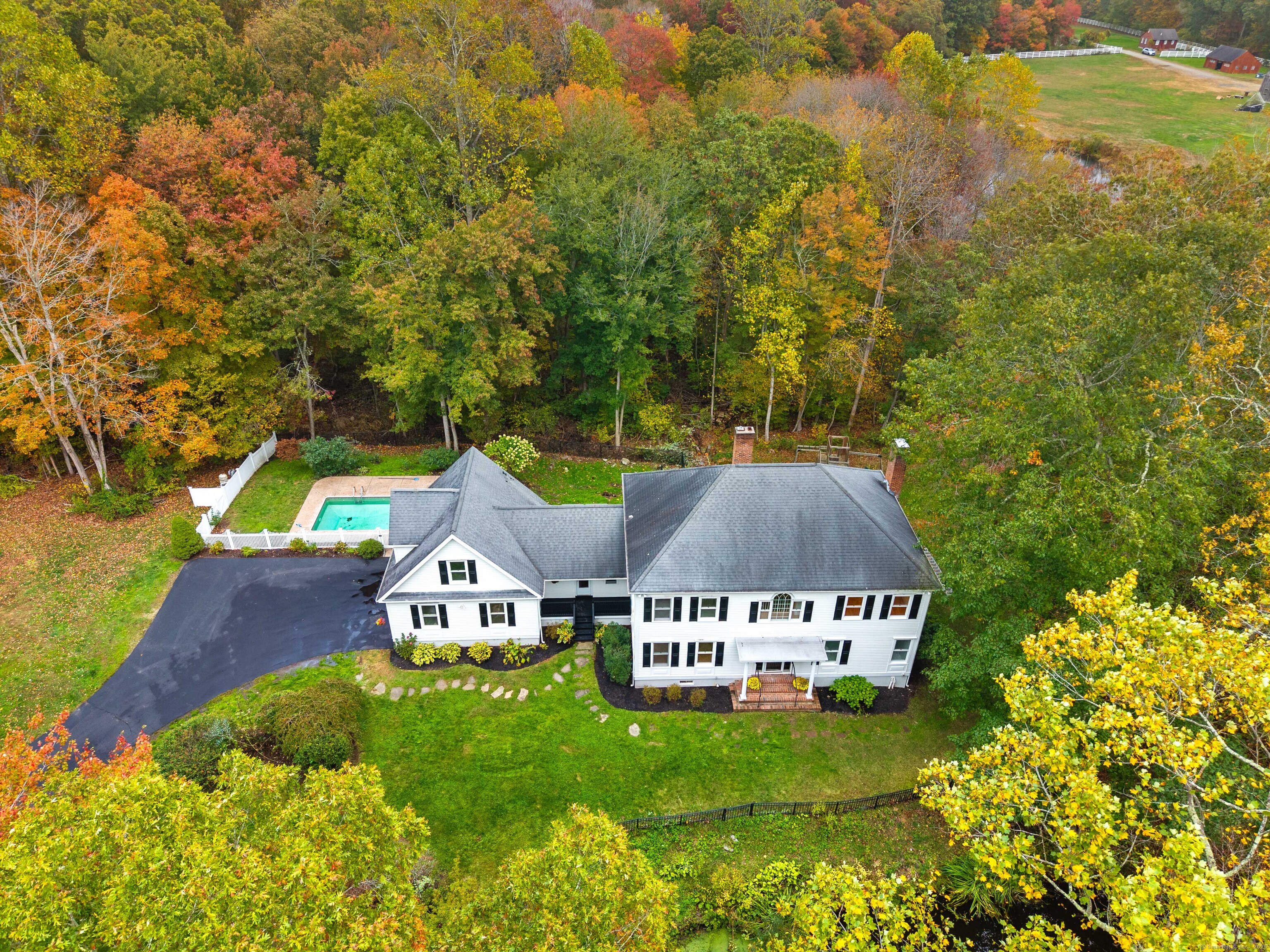 23 Horsebarn Lane