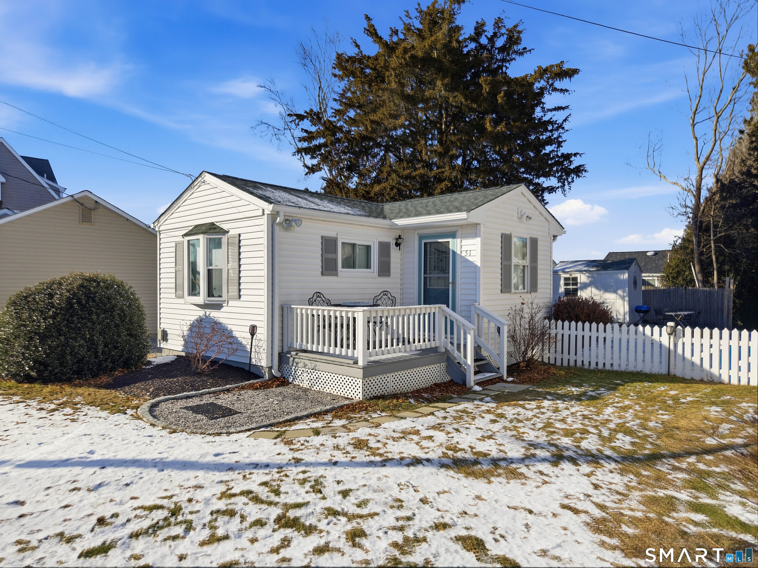 49 + 51 Uncas Road