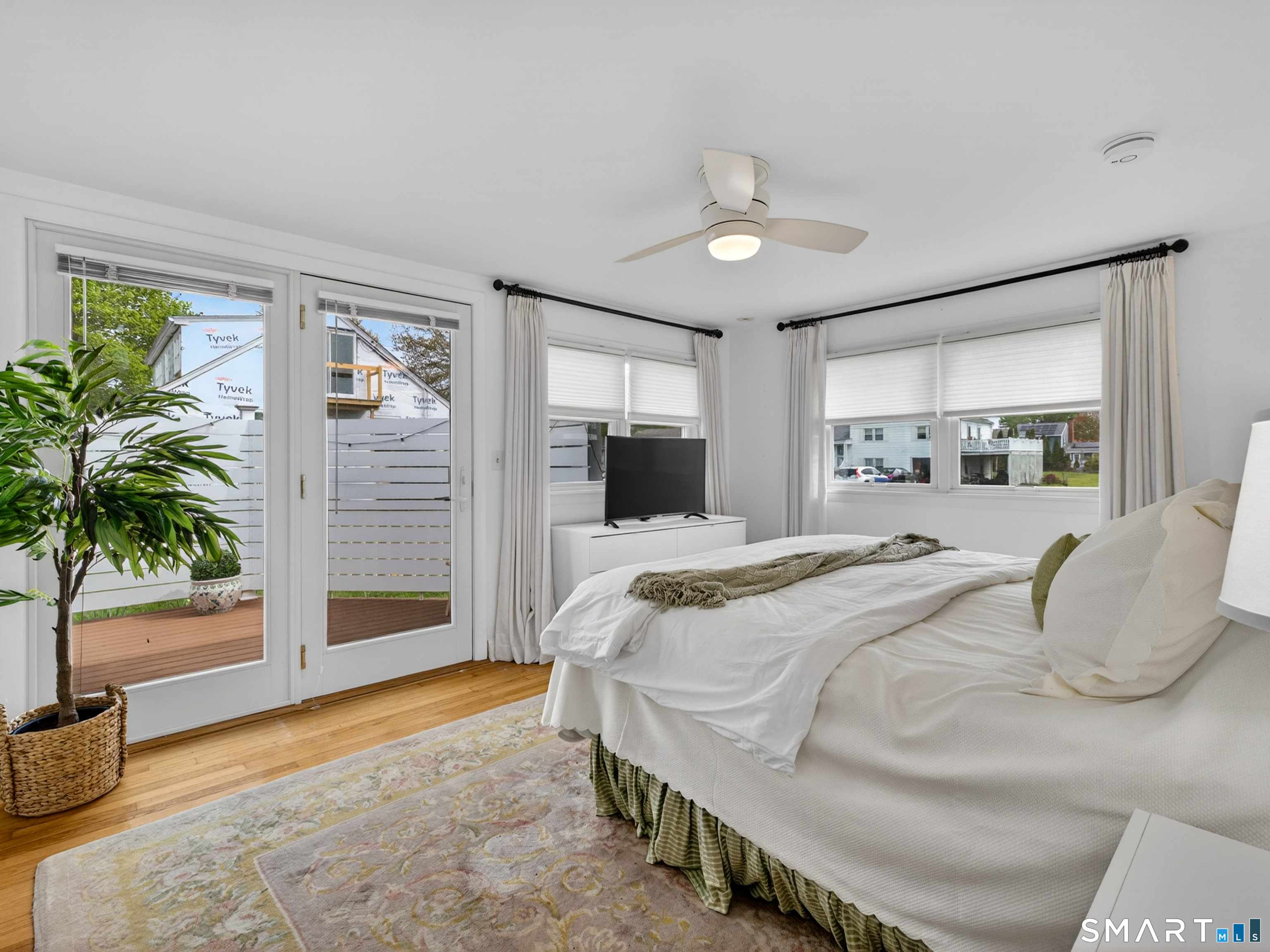 21 Riverside Drive