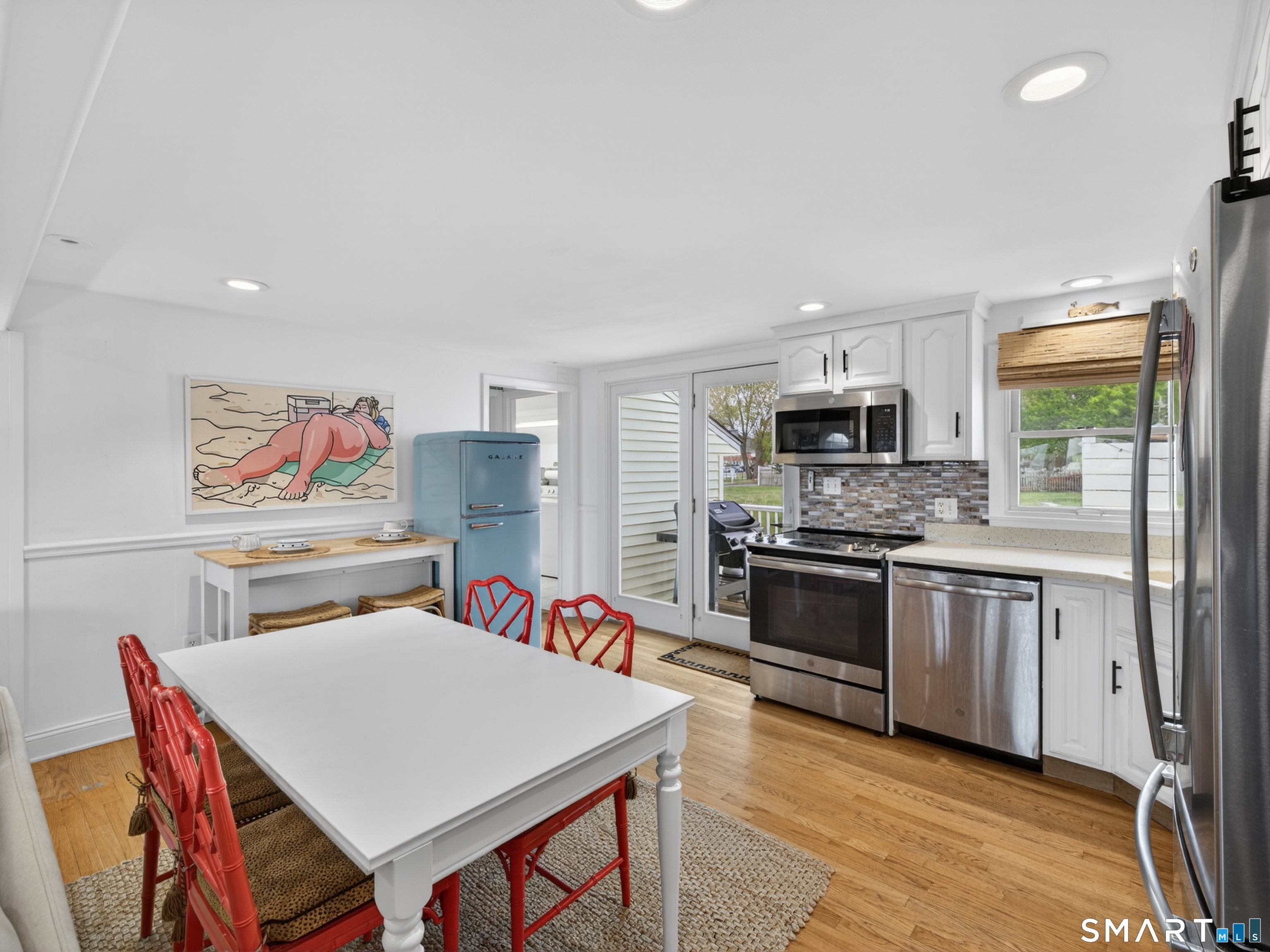 21 Riverside Drive