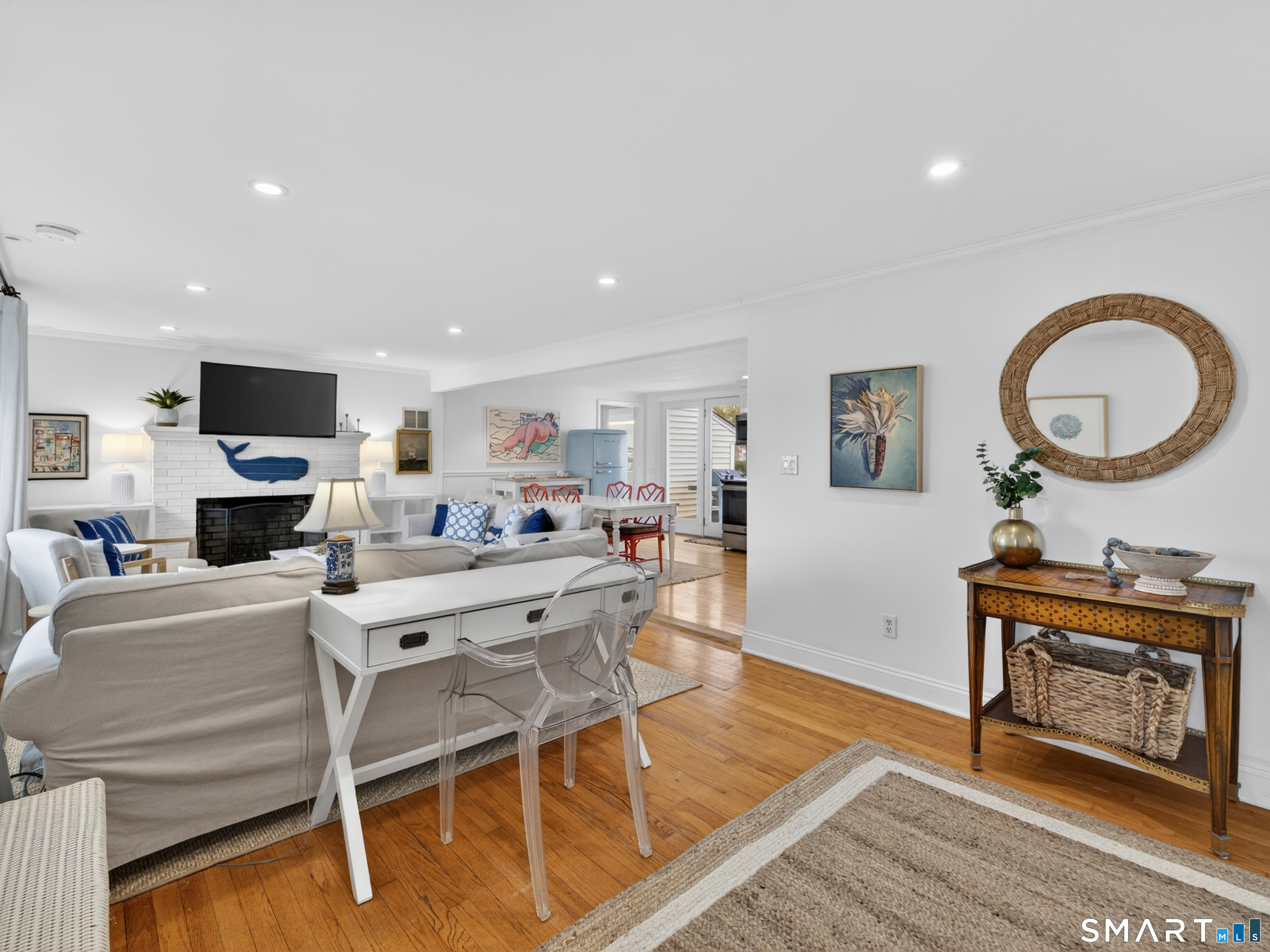21 Riverside Drive