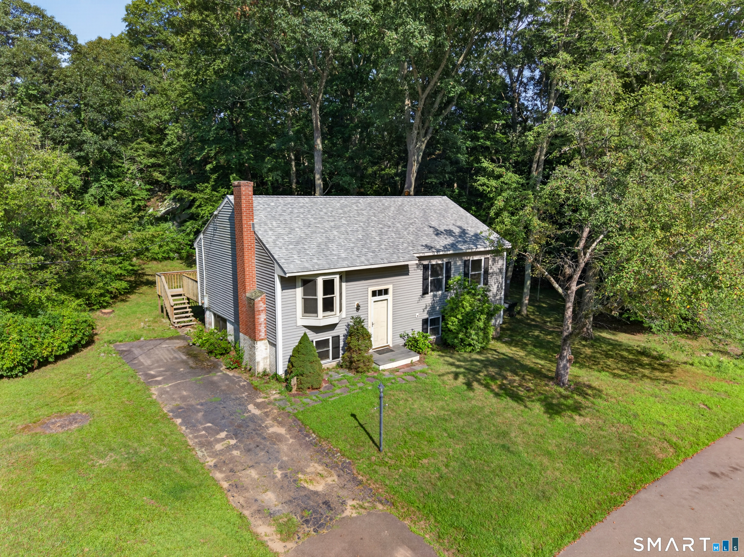 6 Hemlock Circle