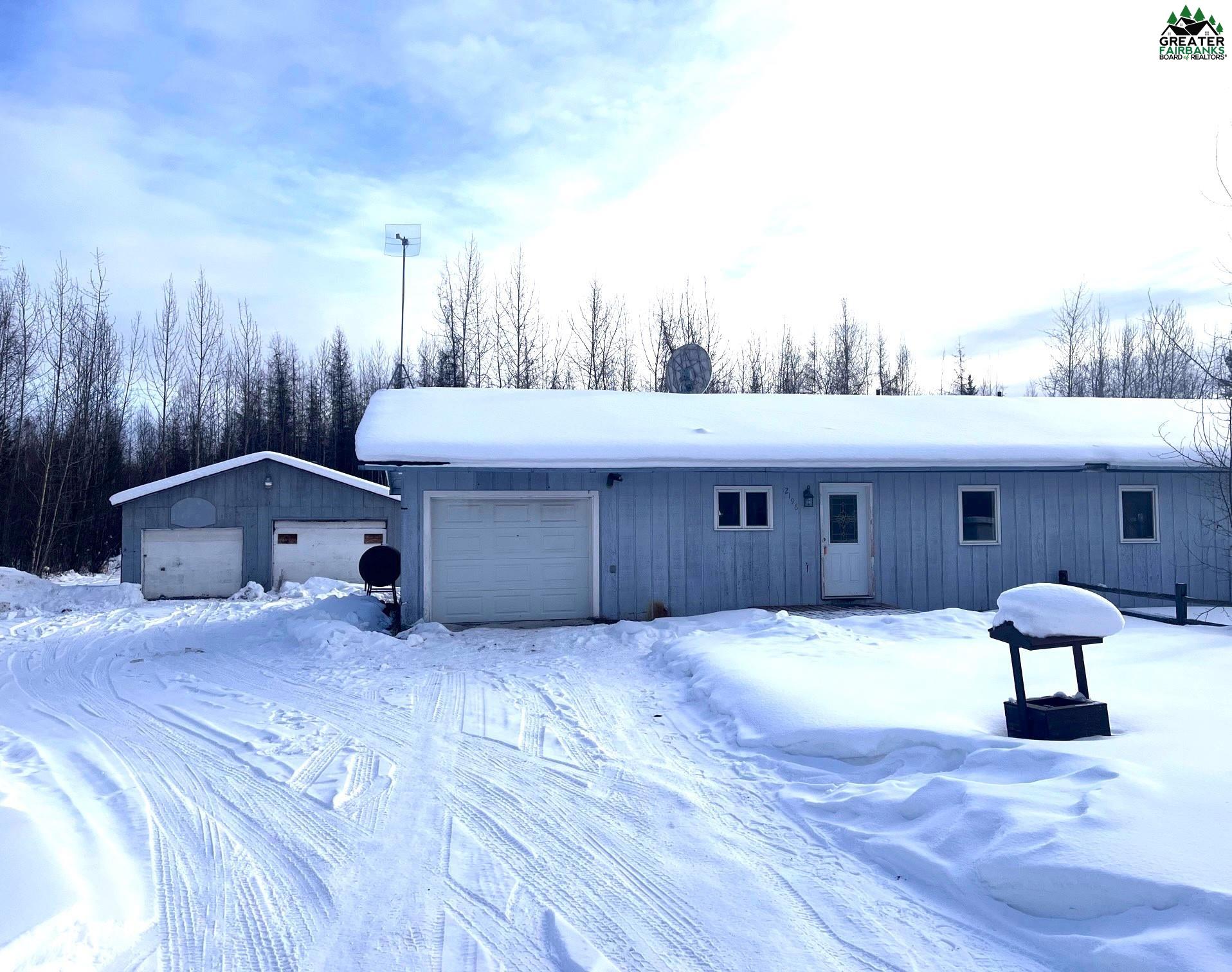 2196 PLANTERS LANE