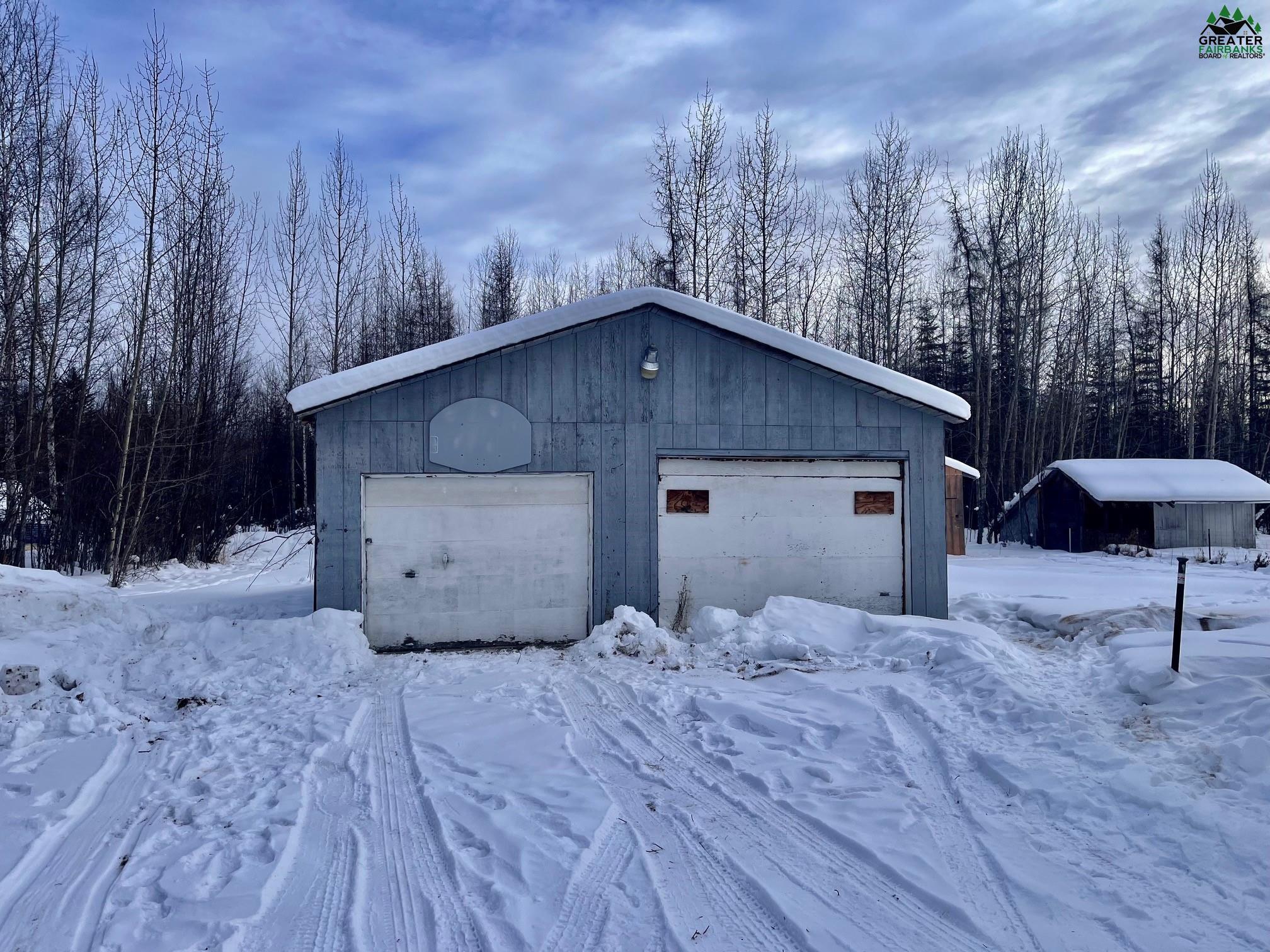 2196 PLANTERS LANE