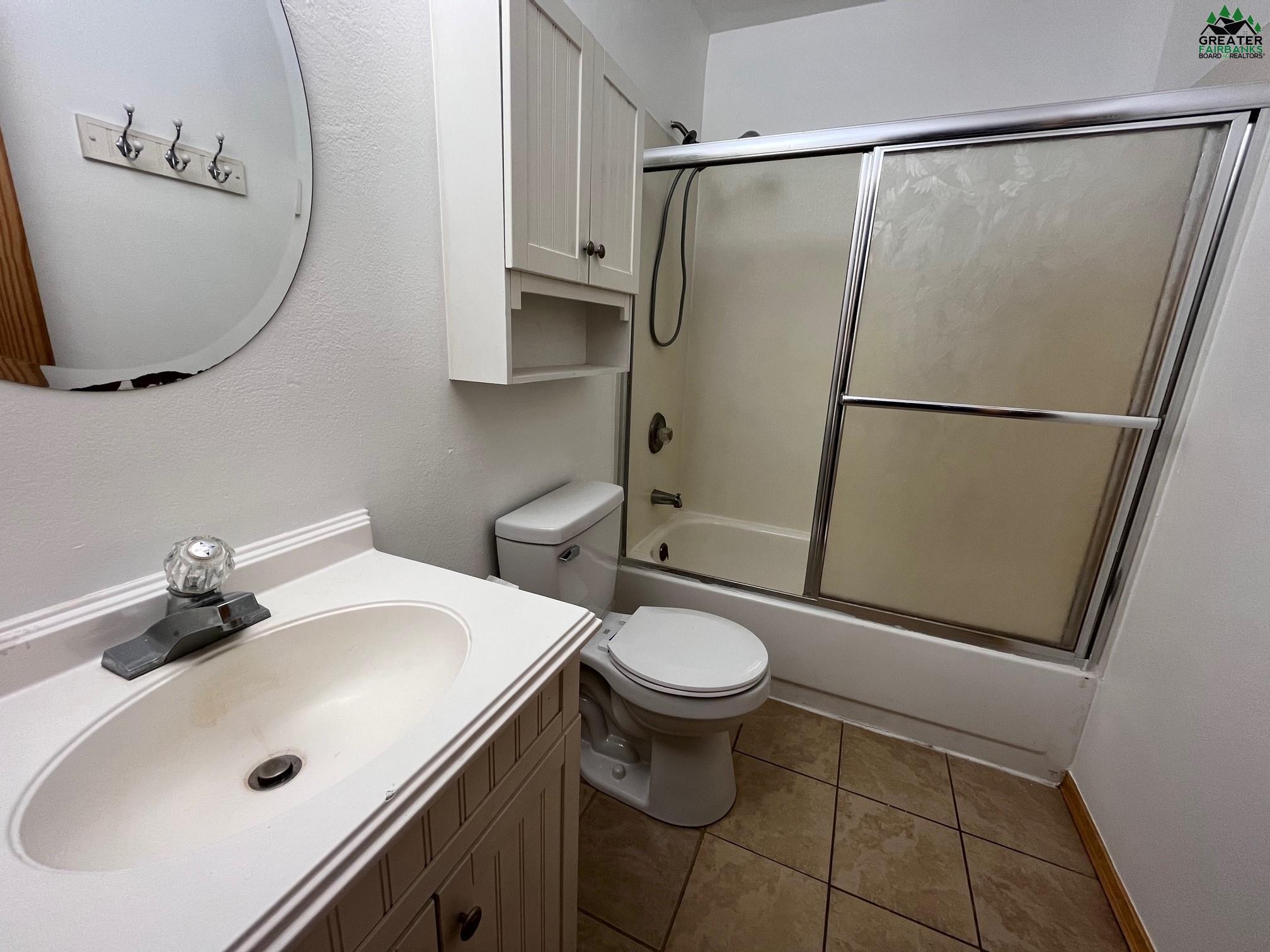 2196 PLANTERS LANE