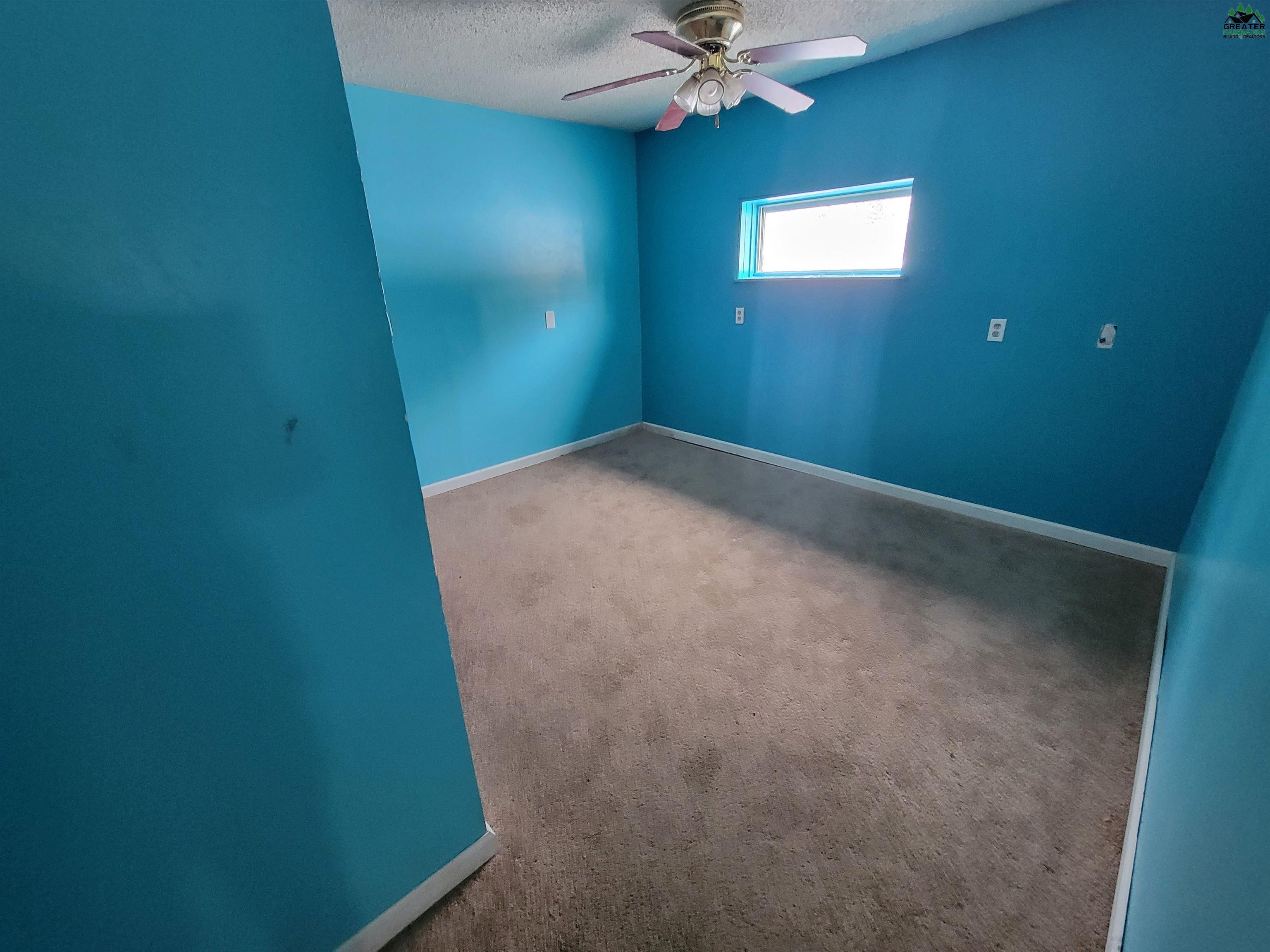 1282 HARTZOG LOOP