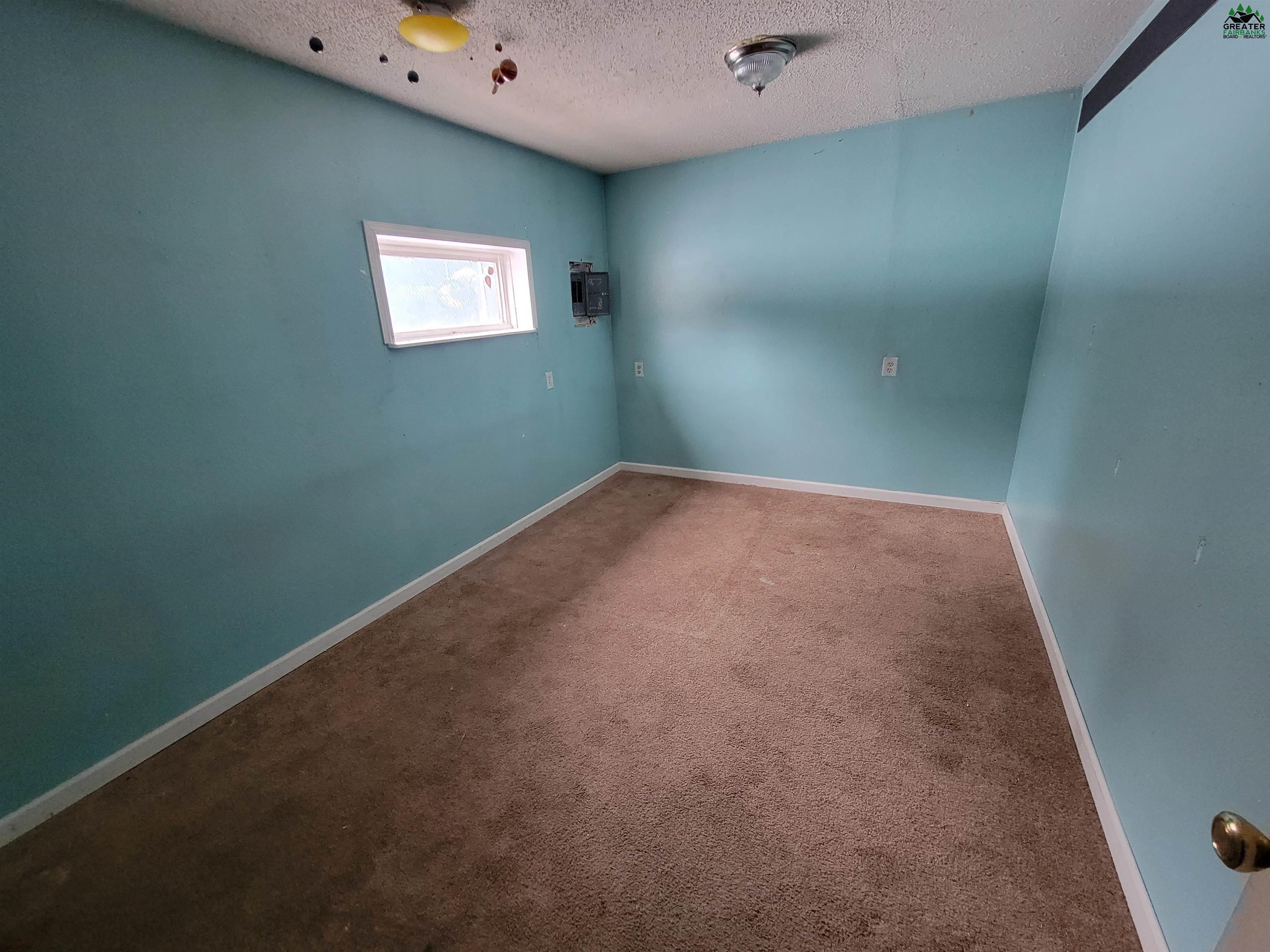 1282 HARTZOG LOOP