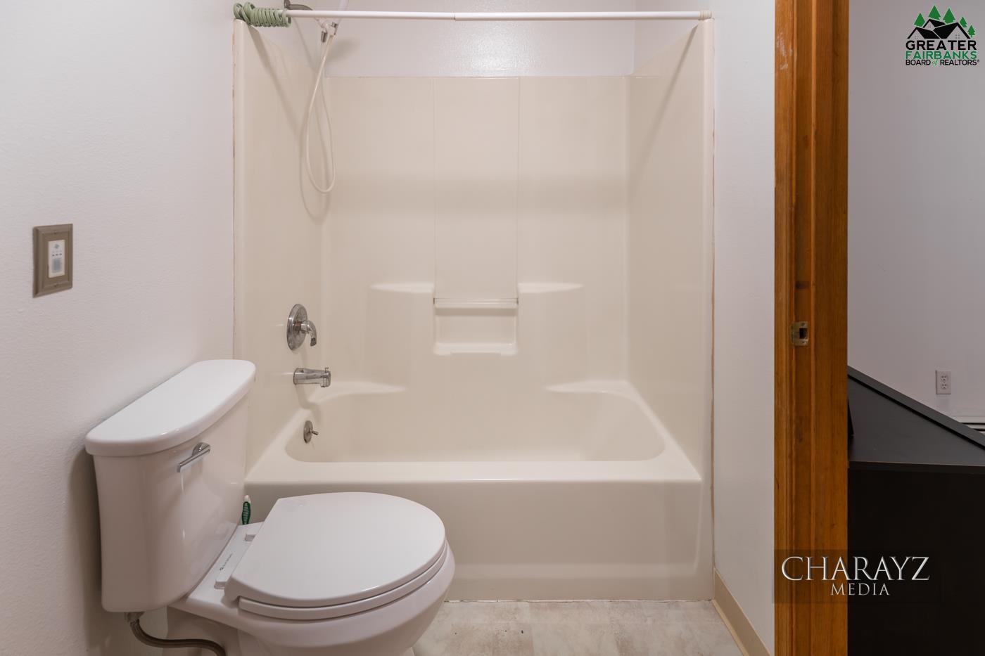 3790 HELENSDALE AVENUE