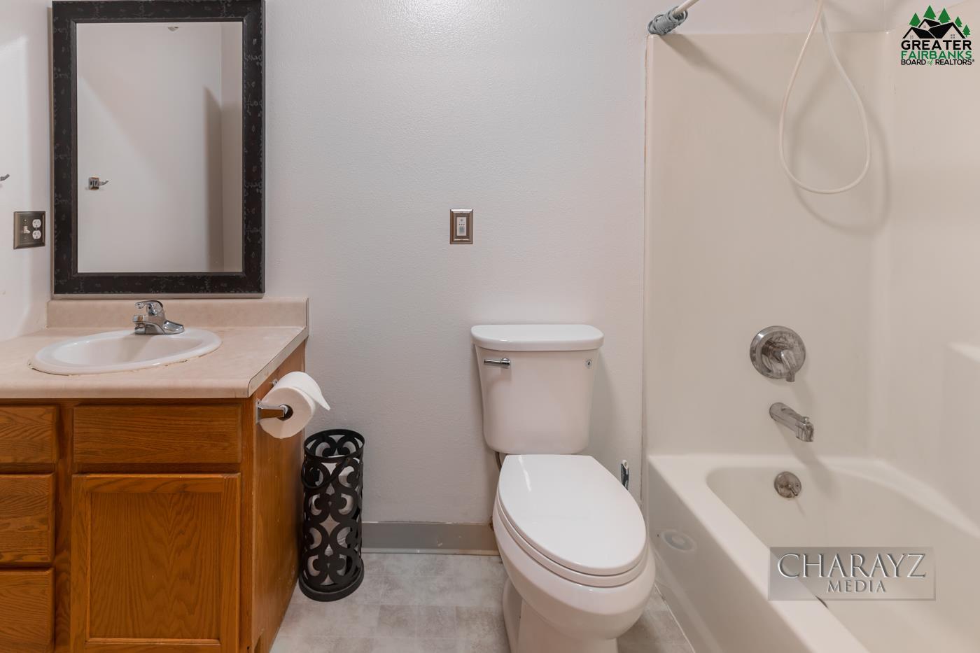 3790 HELENSDALE AVENUE