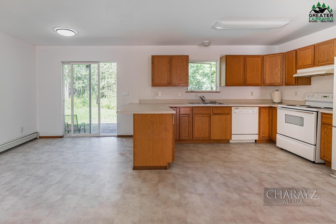 3790 HELENSDALE AVENUE