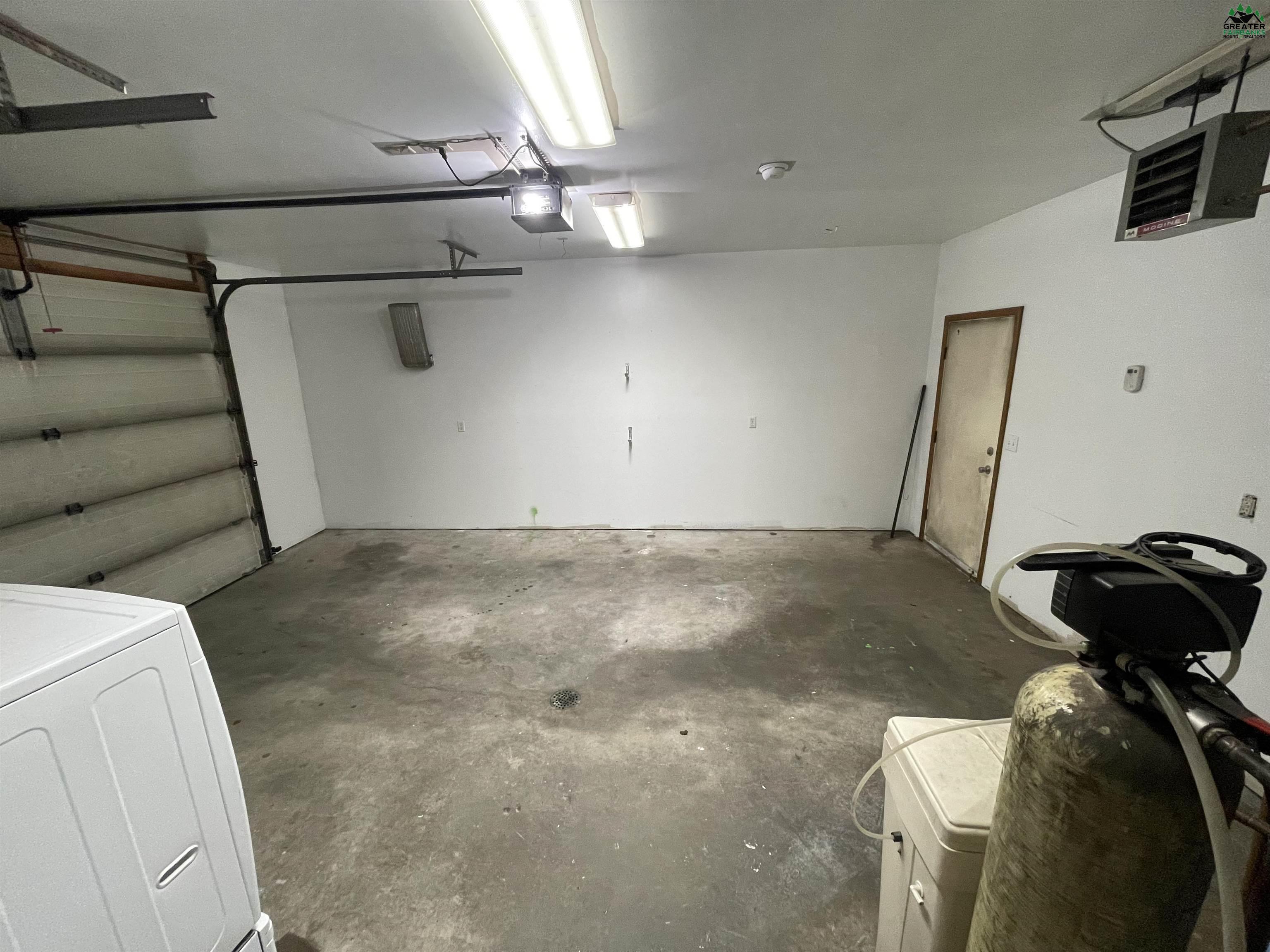 3790 HELENSDALE AVENUE