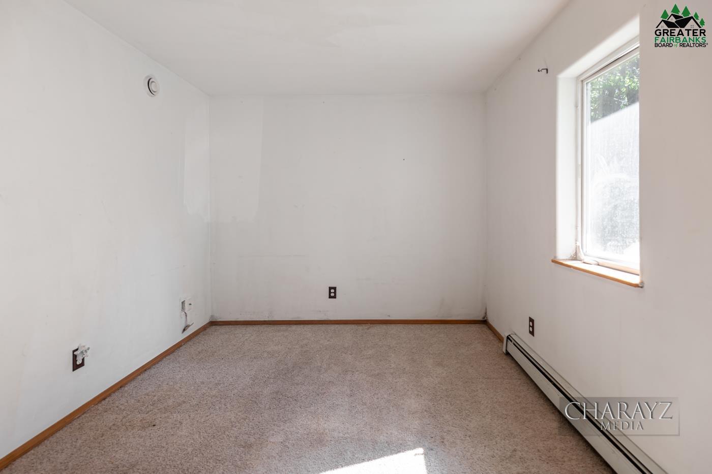 3790 HELENSDALE AVENUE