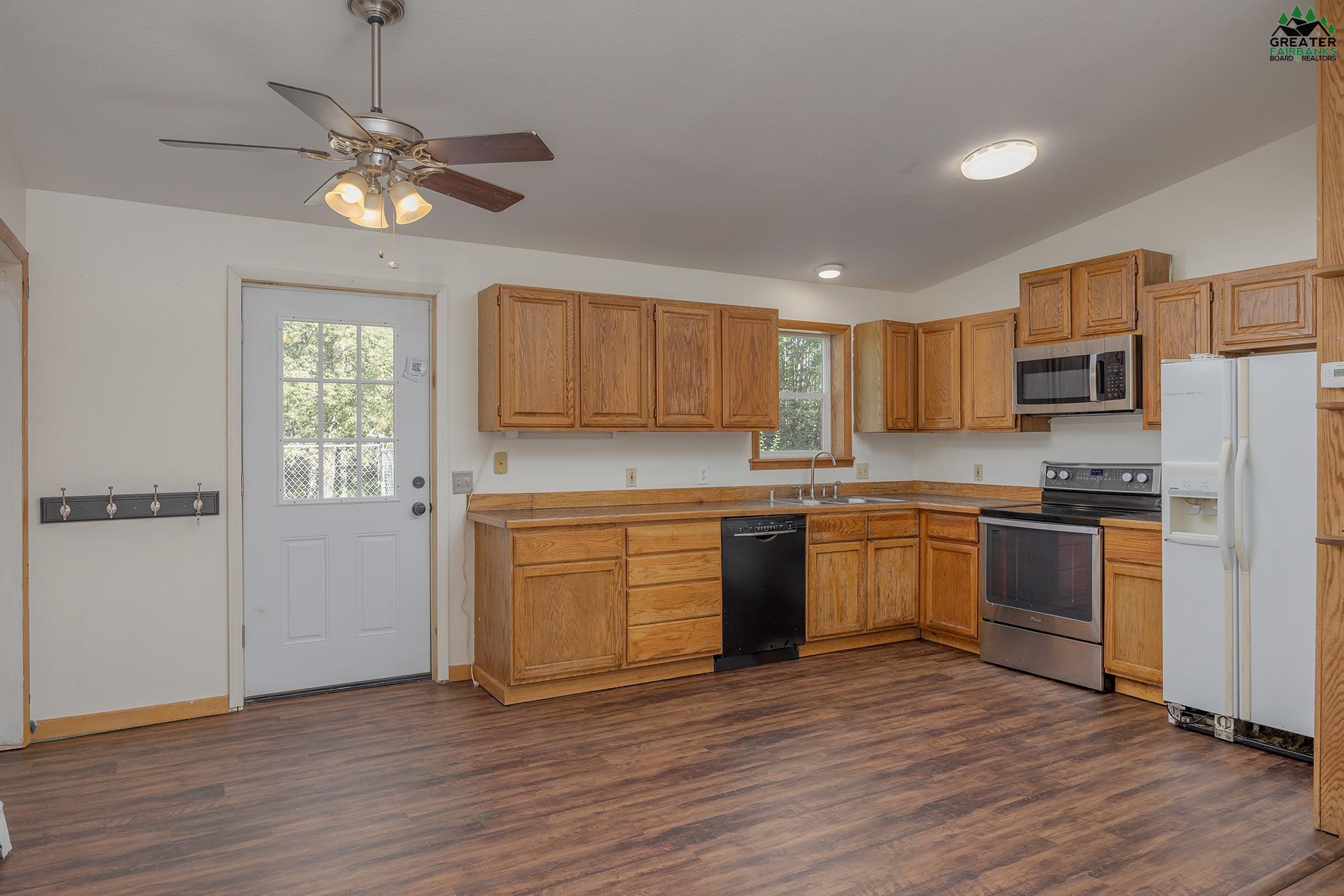 2658 CLYDESDALE DRIVE