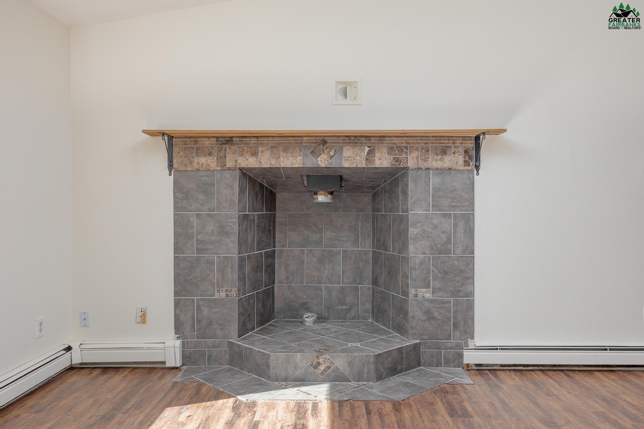 2658 CLYDESDALE DRIVE