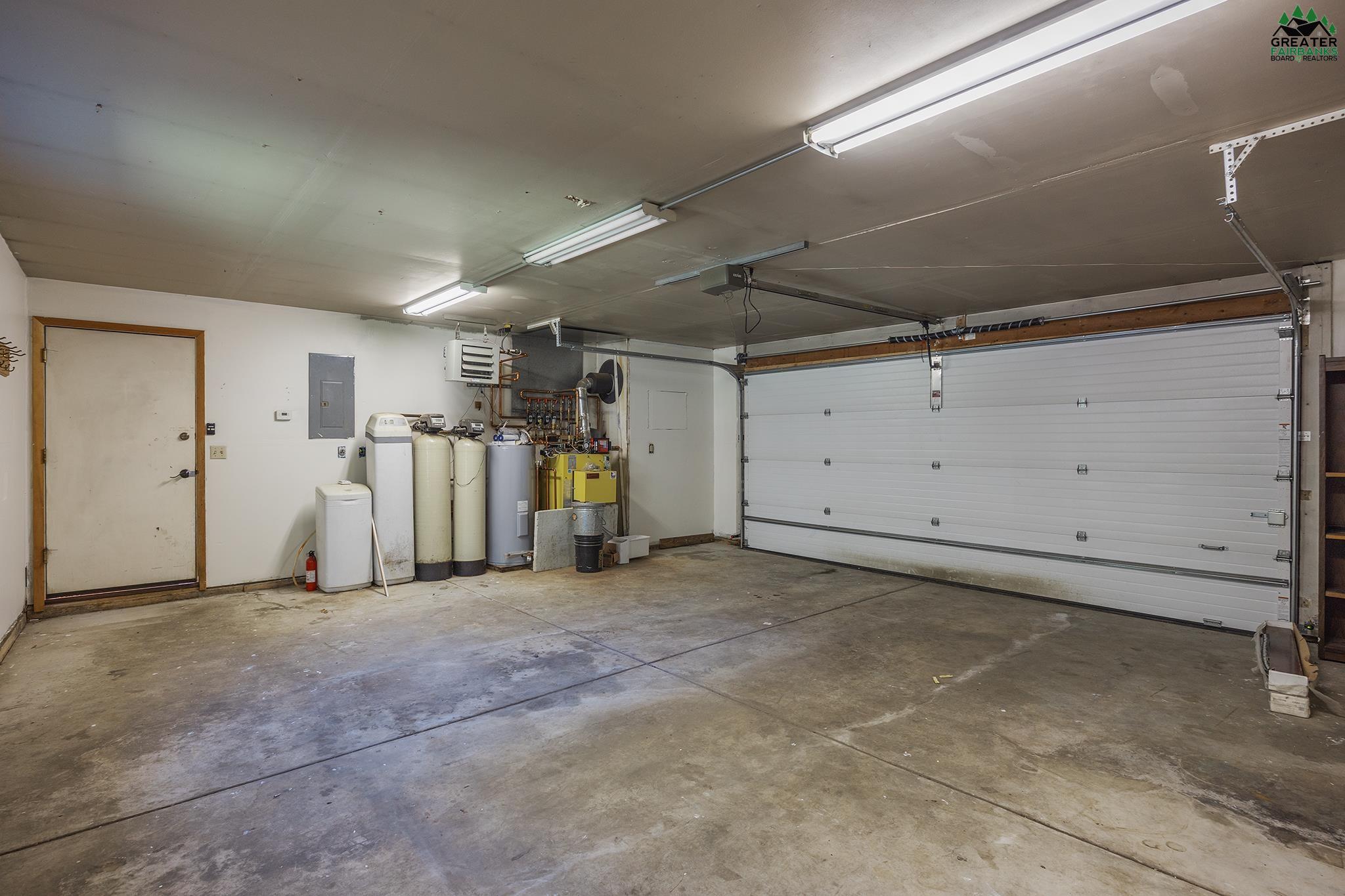 2658 CLYDESDALE DRIVE