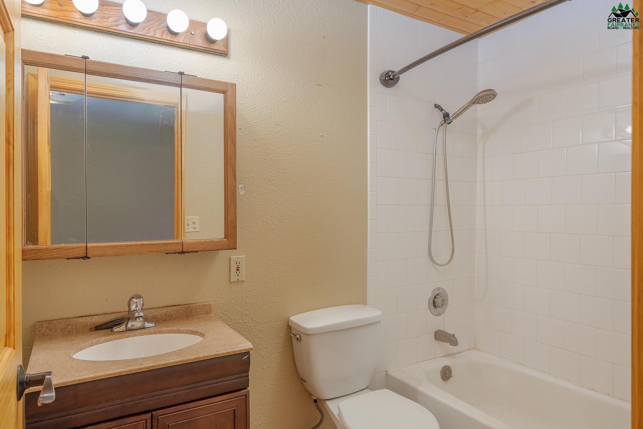 2658 CLYDESDALE DRIVE