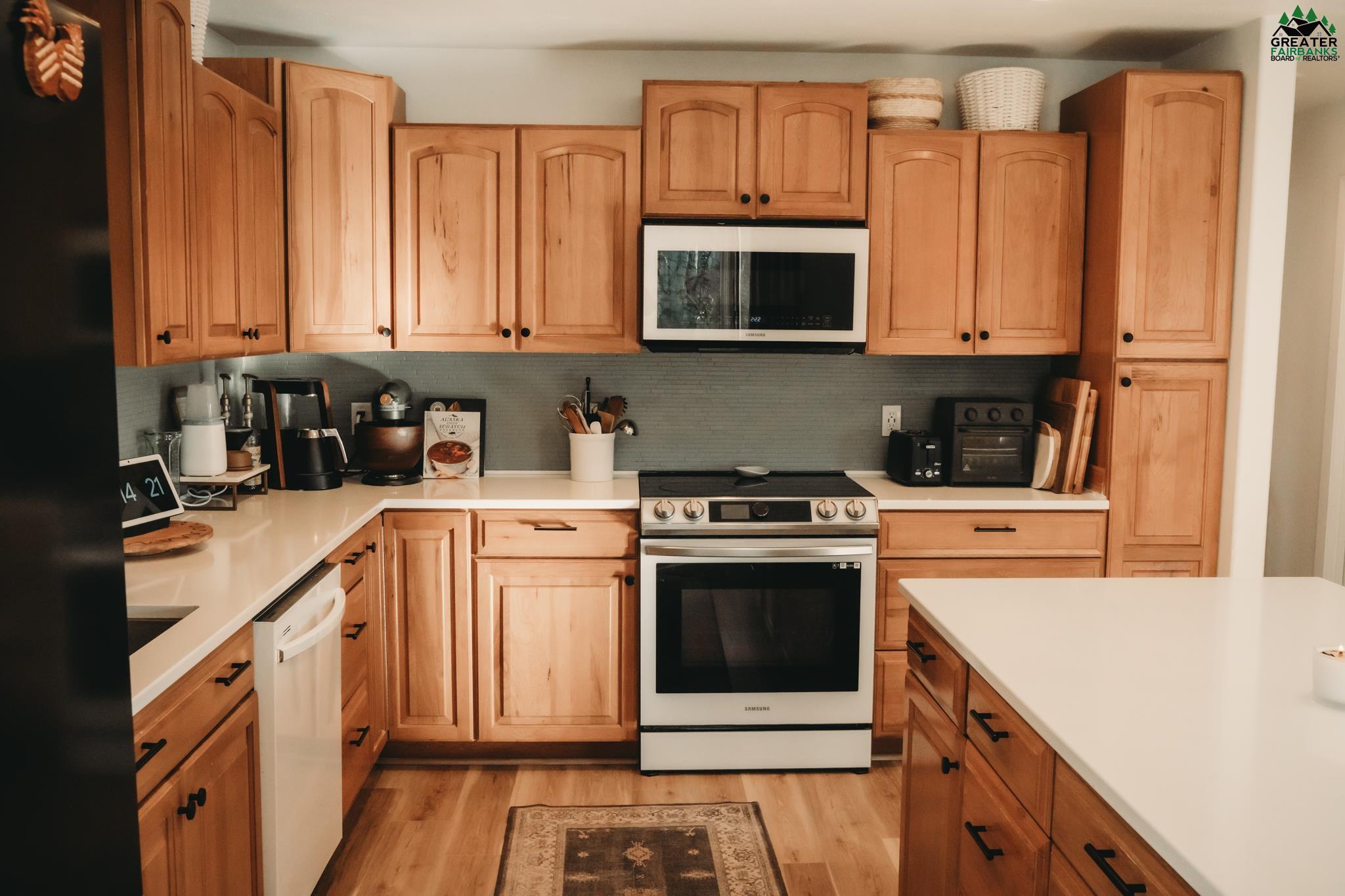 452 MARSHALL DRIVE