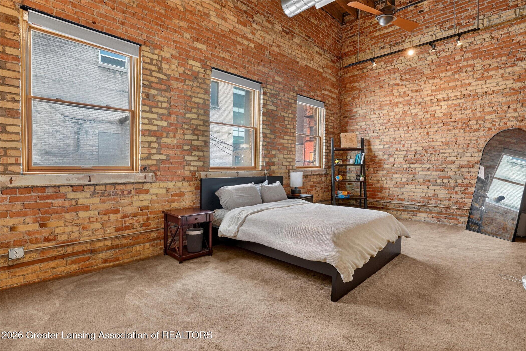 214 S Washington Square 4