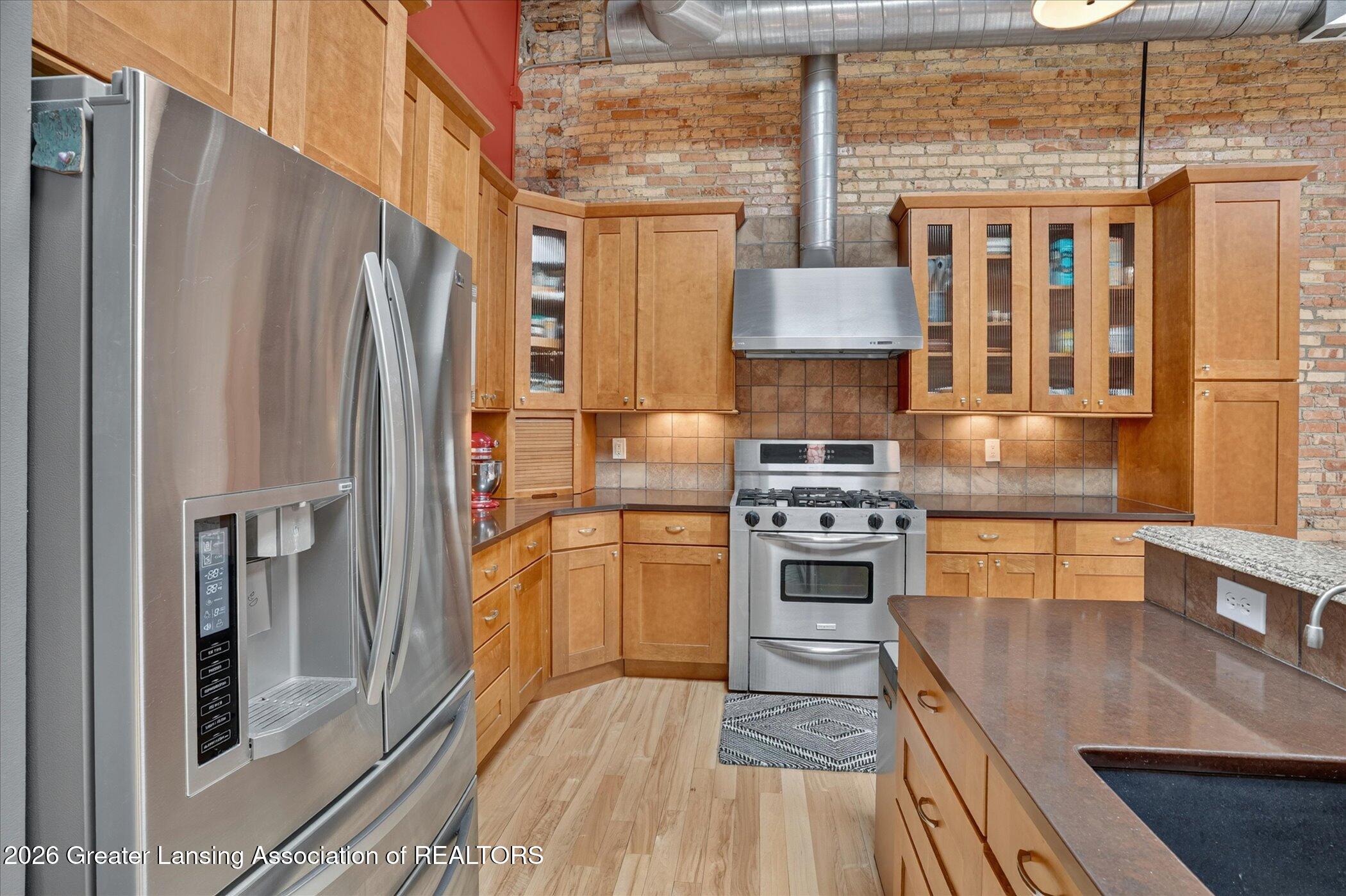 214 S Washington Square 4