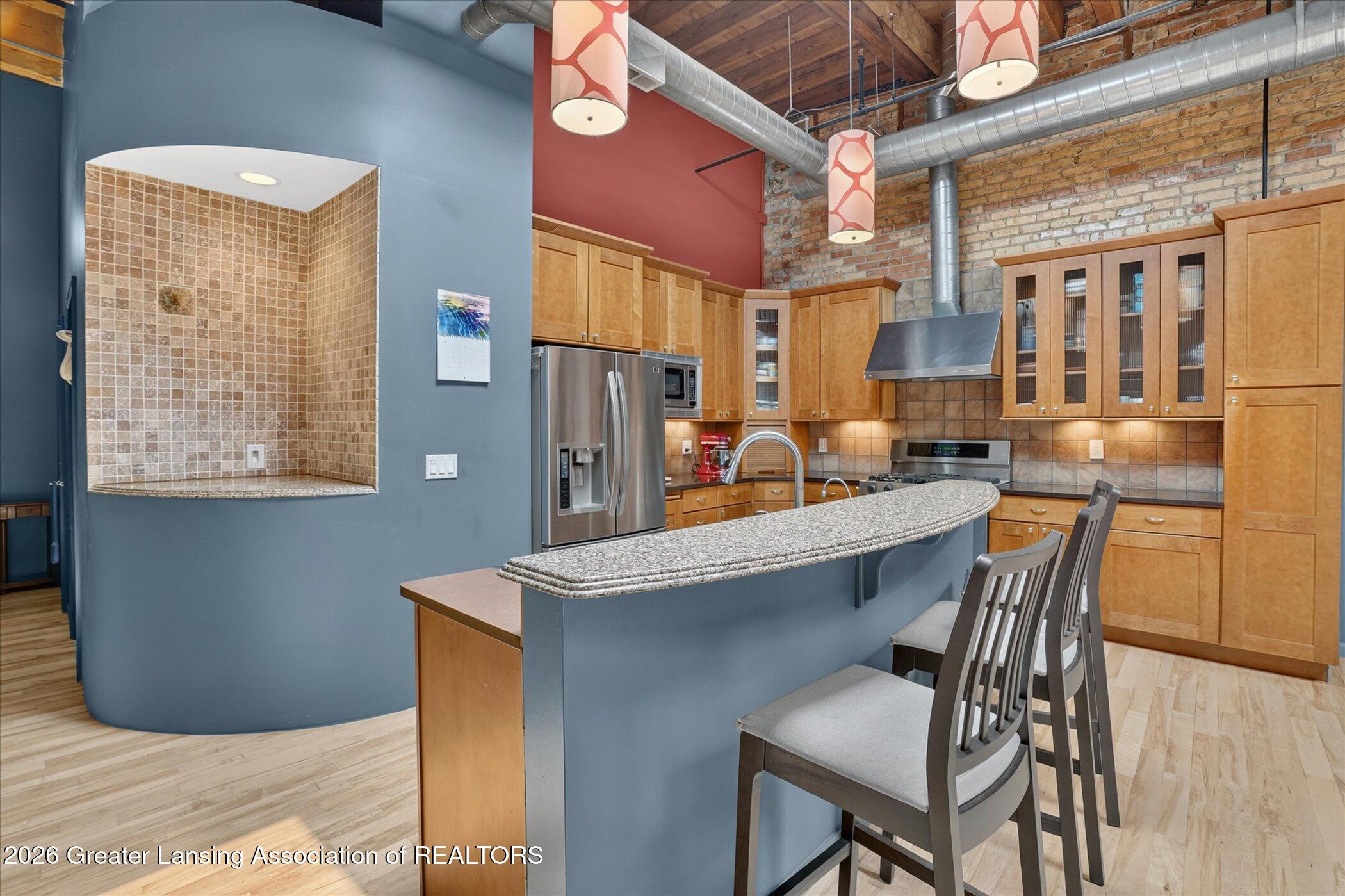 214 S Washington Square 4