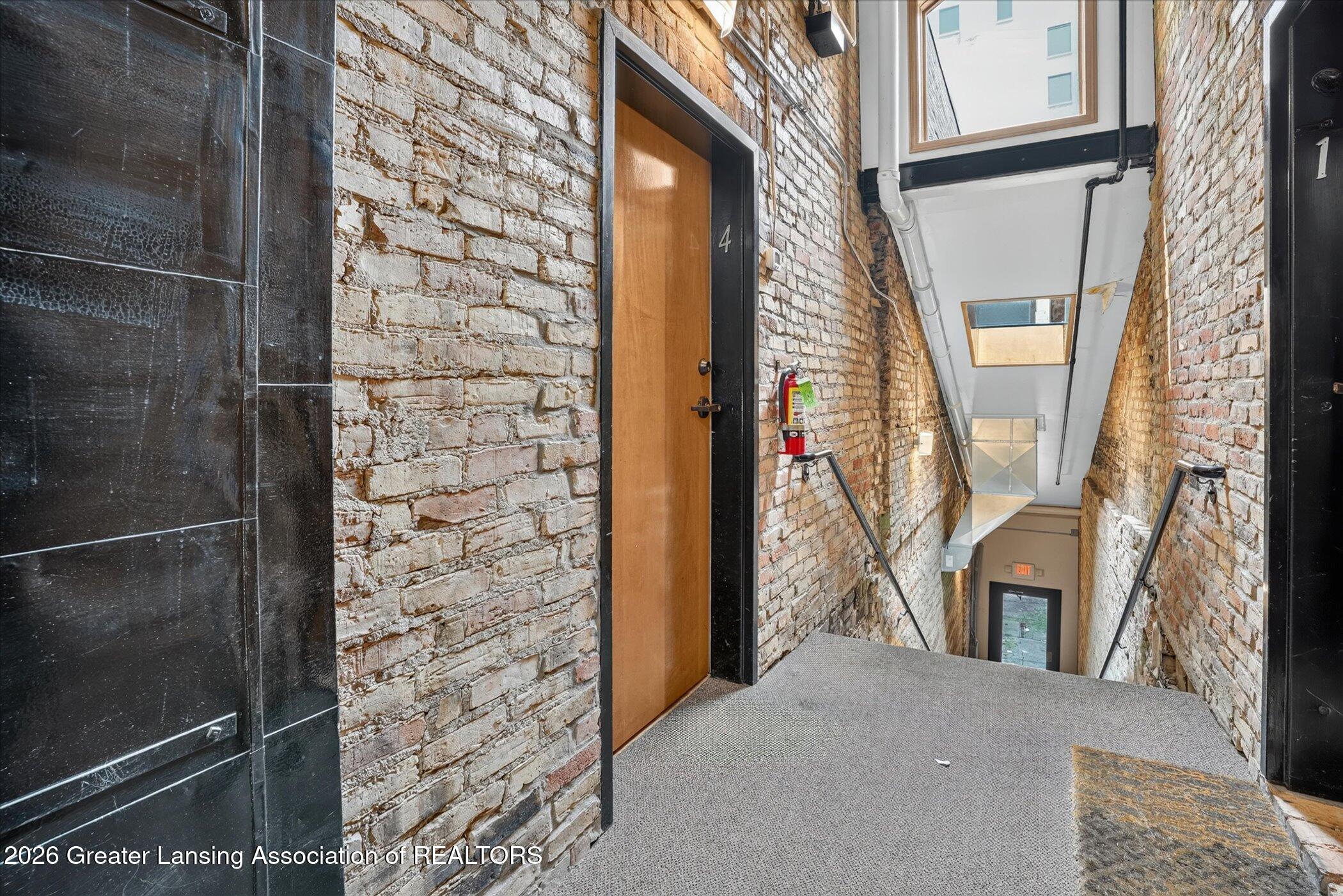 214 S Washington Square 4
