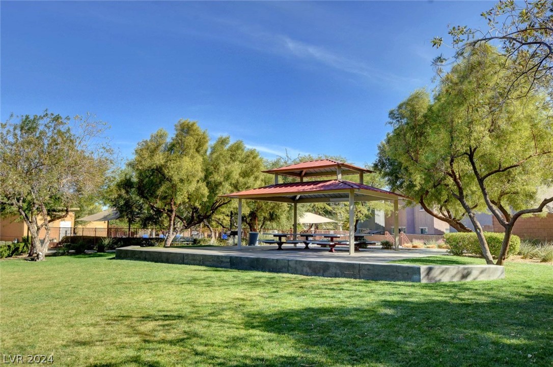 7604 Tiffany Lamp Court